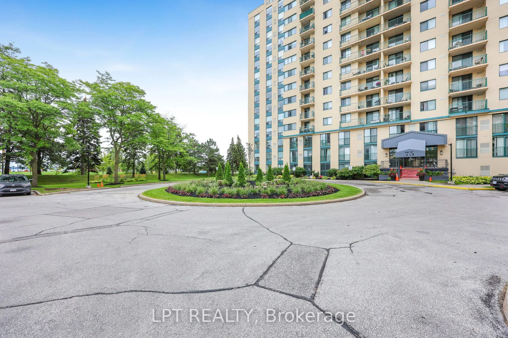 75 Ellen Street #1111