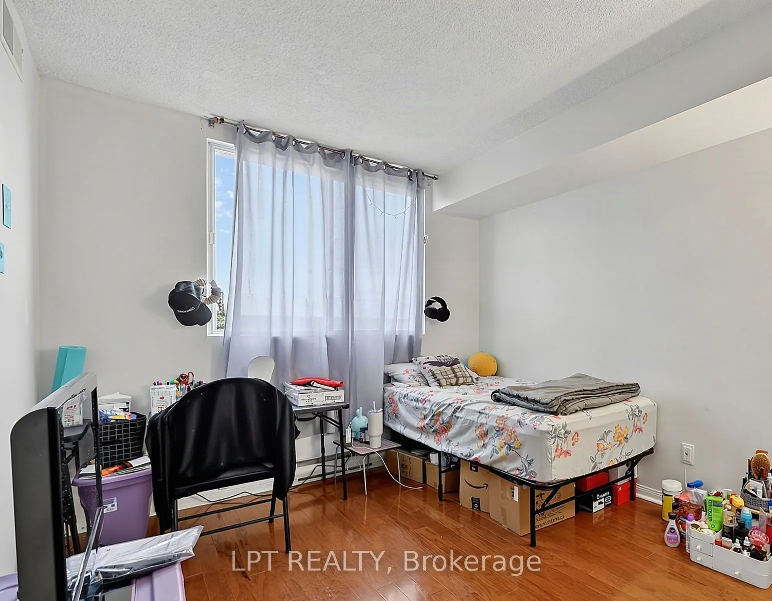 75 Ellen Street #1111