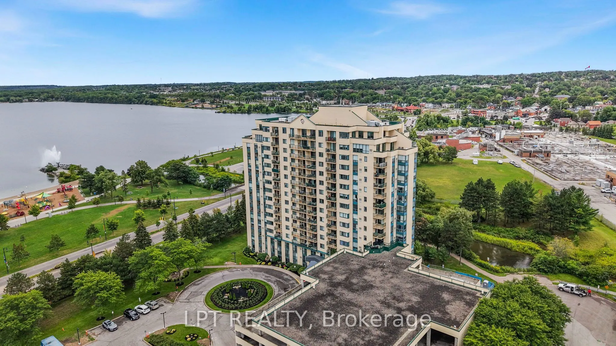 75 Ellen Street #1111