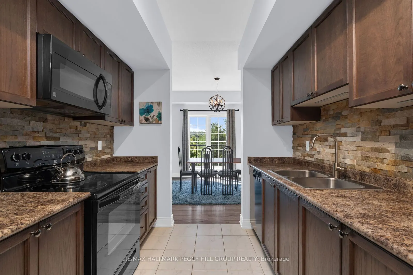 43 Ferndale Drive S #302