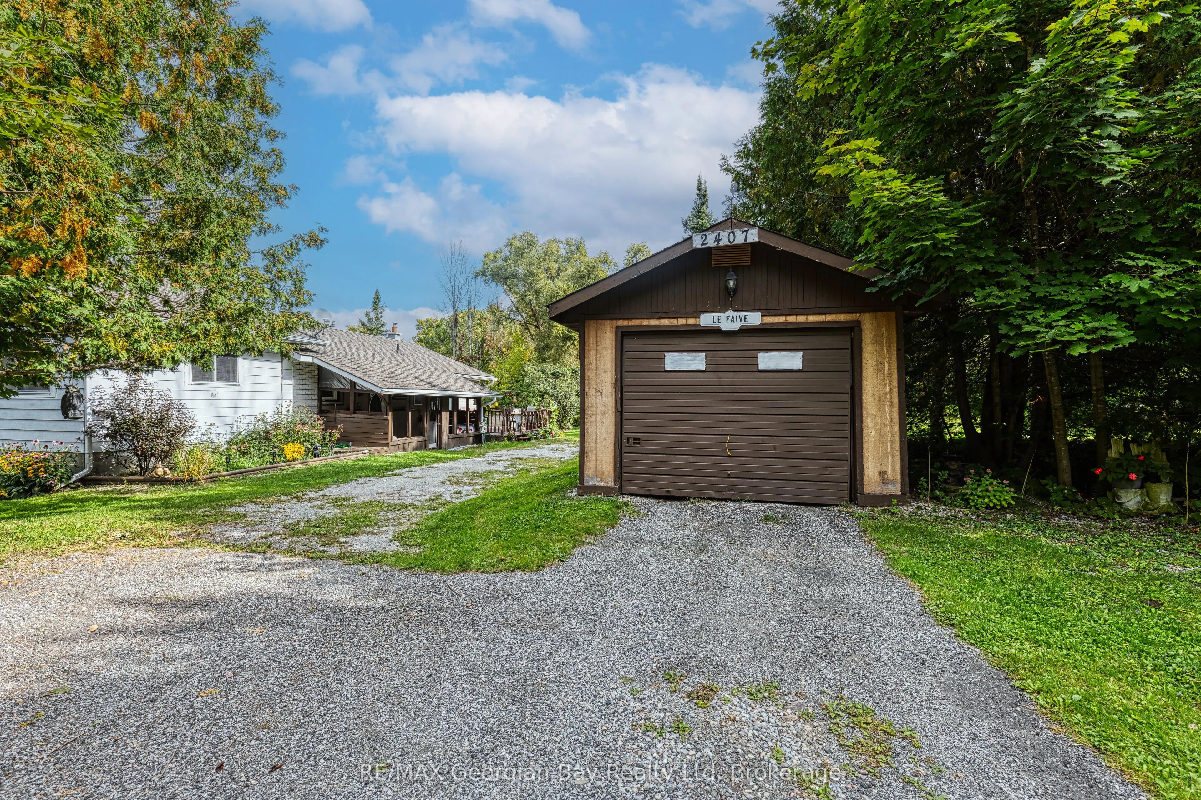 2407 Rumney Road