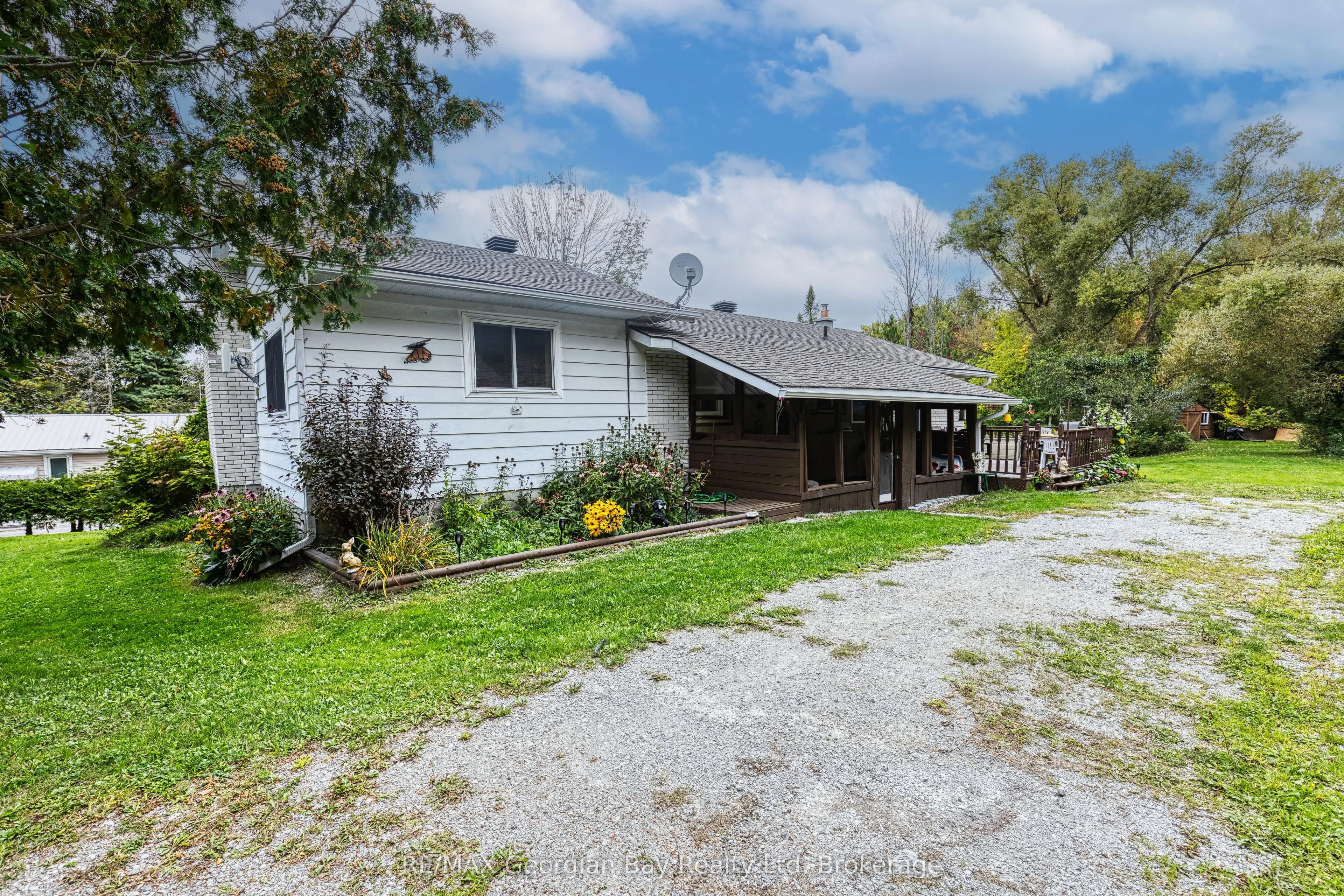 2407 Rumney Road