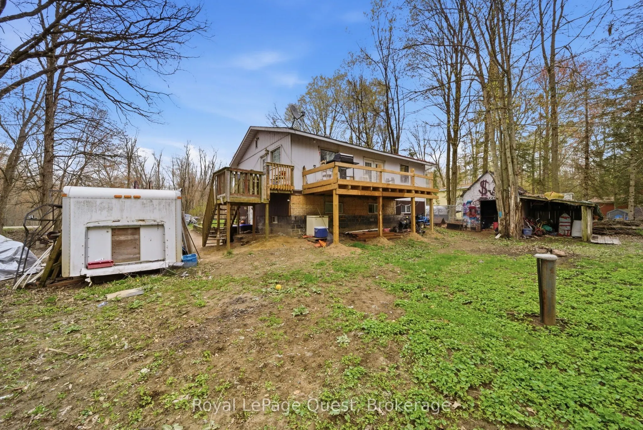 7476 Ash Crescent