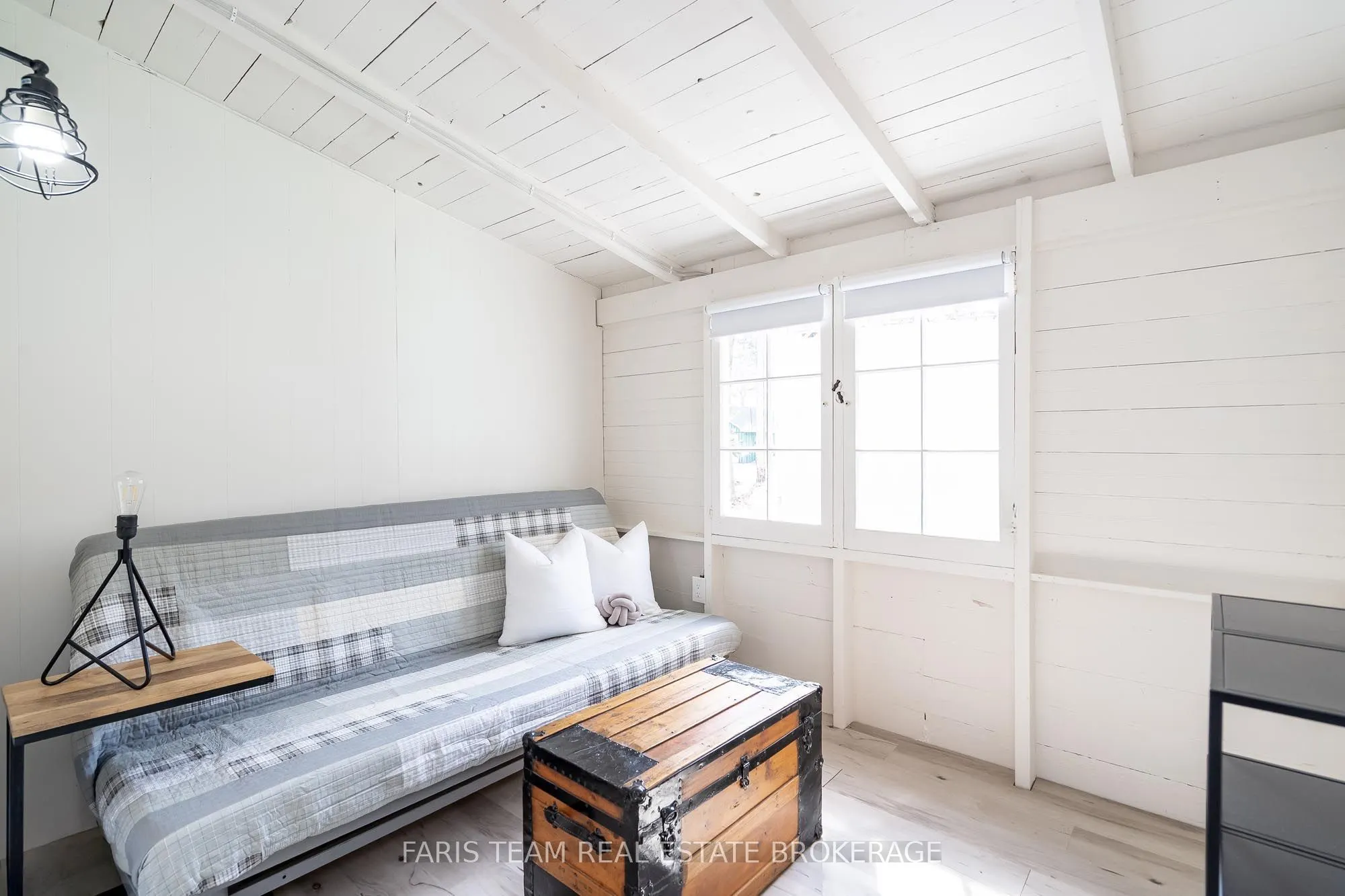 365 Robins Point Road