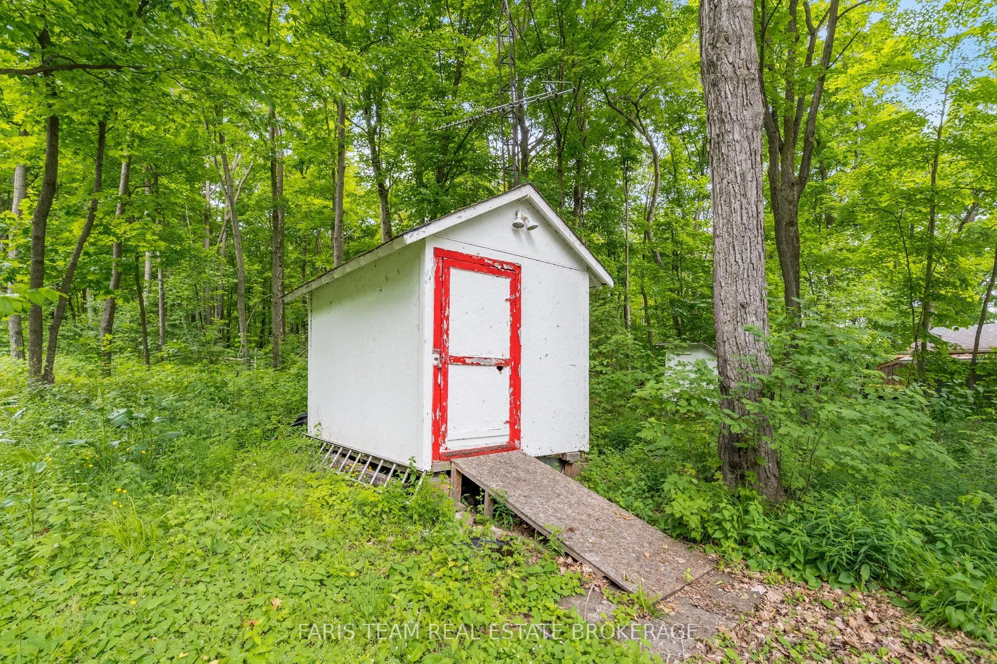 365 Robins Point Road