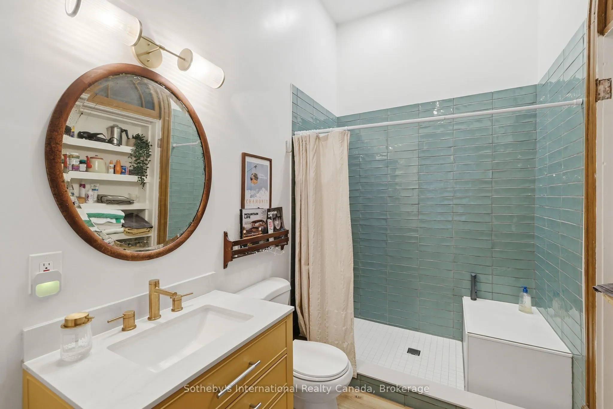 22 MELVILLE Street #C
