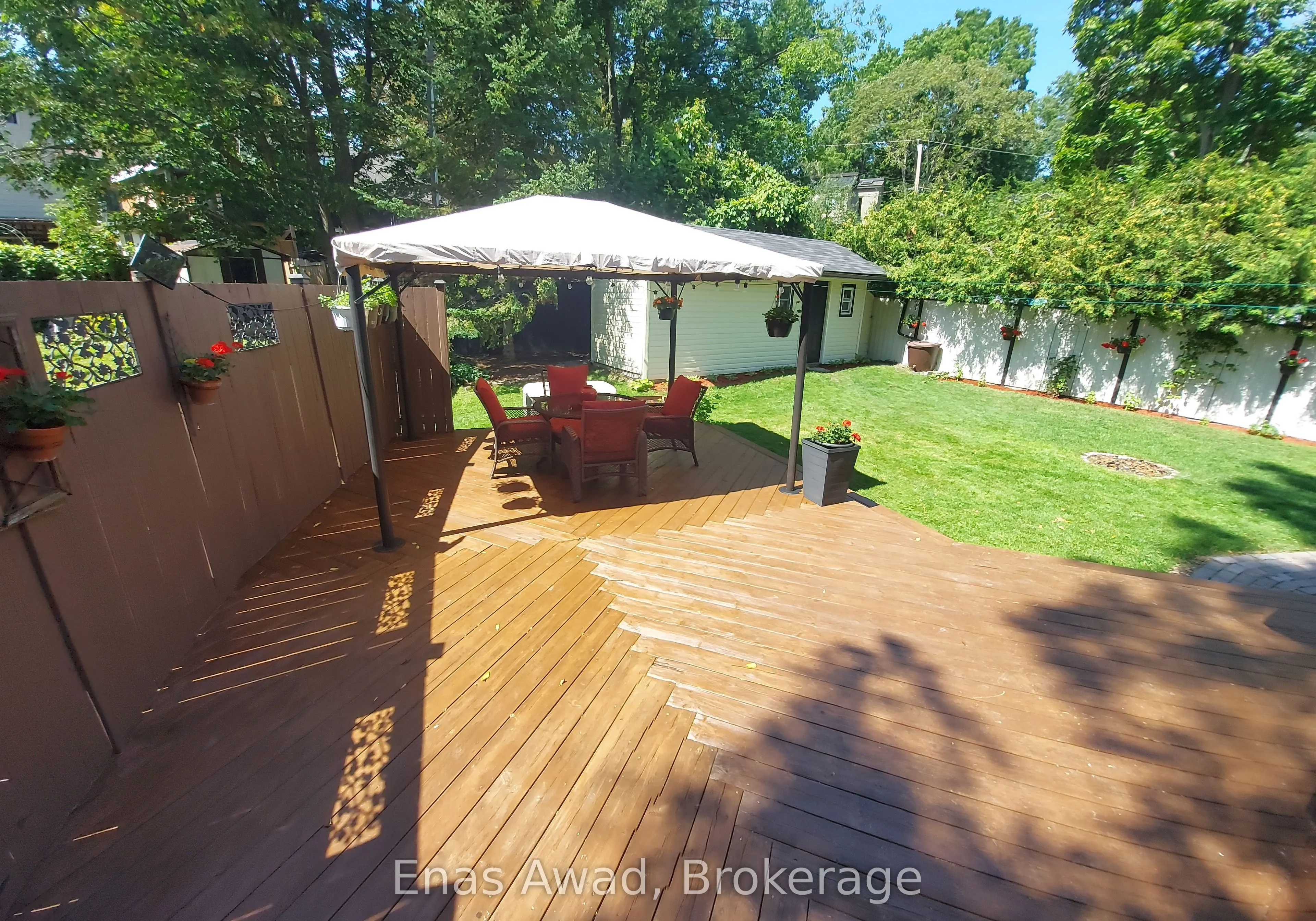 8 Lavallee Crescent
