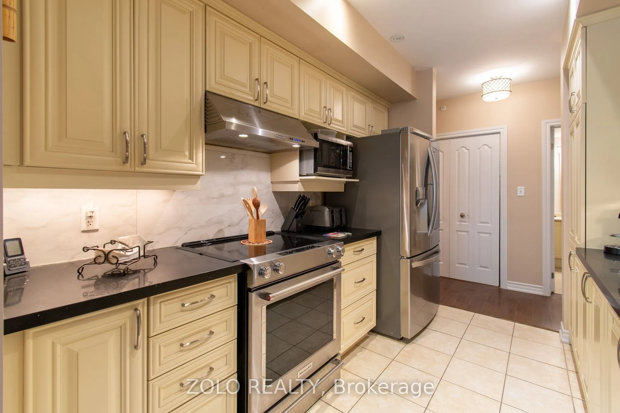 41 Ferndale Drive S #312