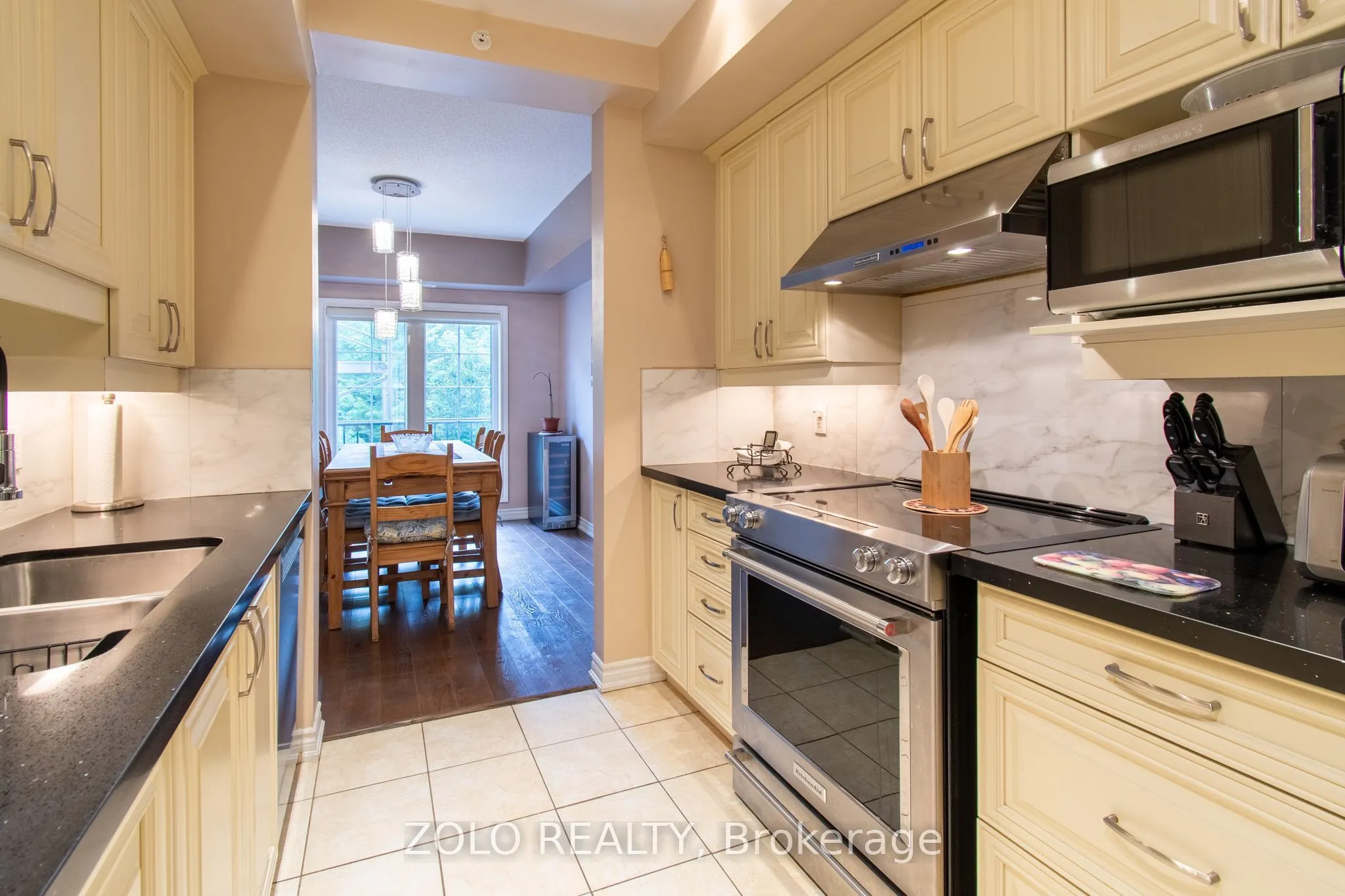 41 Ferndale Drive S #312