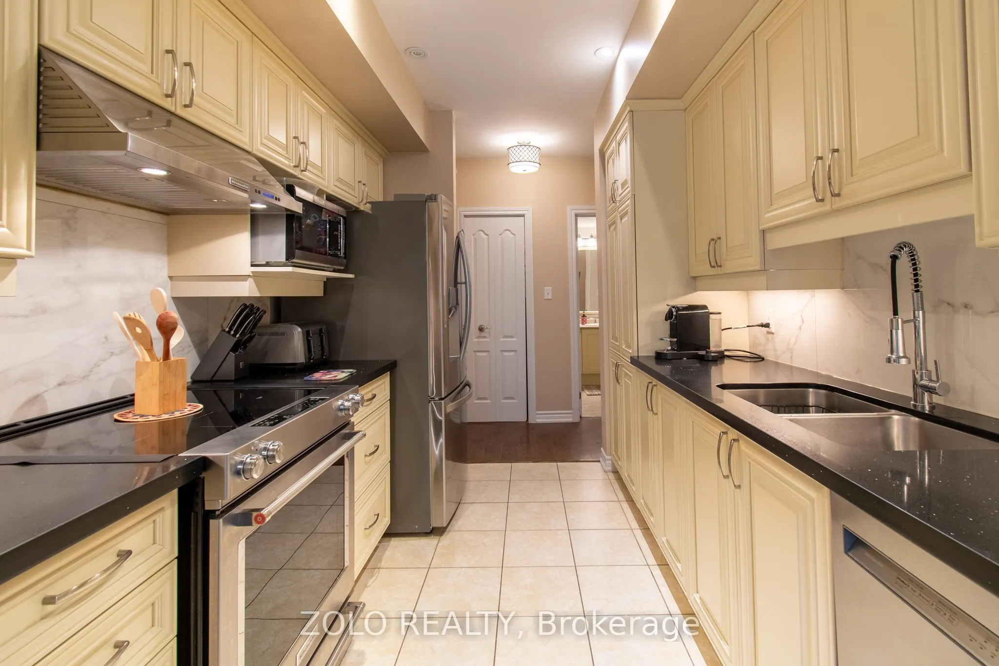 41 Ferndale Drive S #312