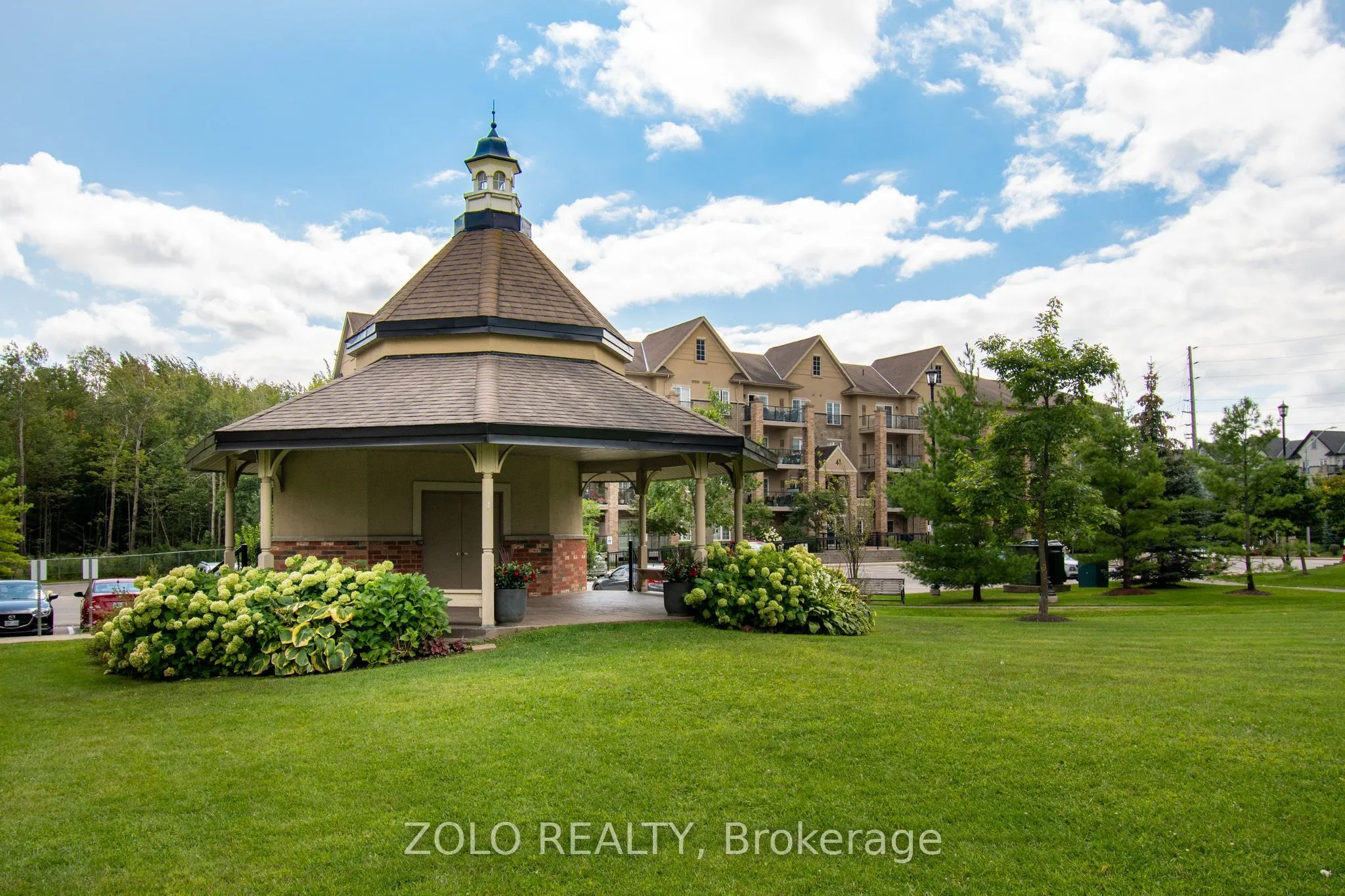 41 Ferndale Drive S #312