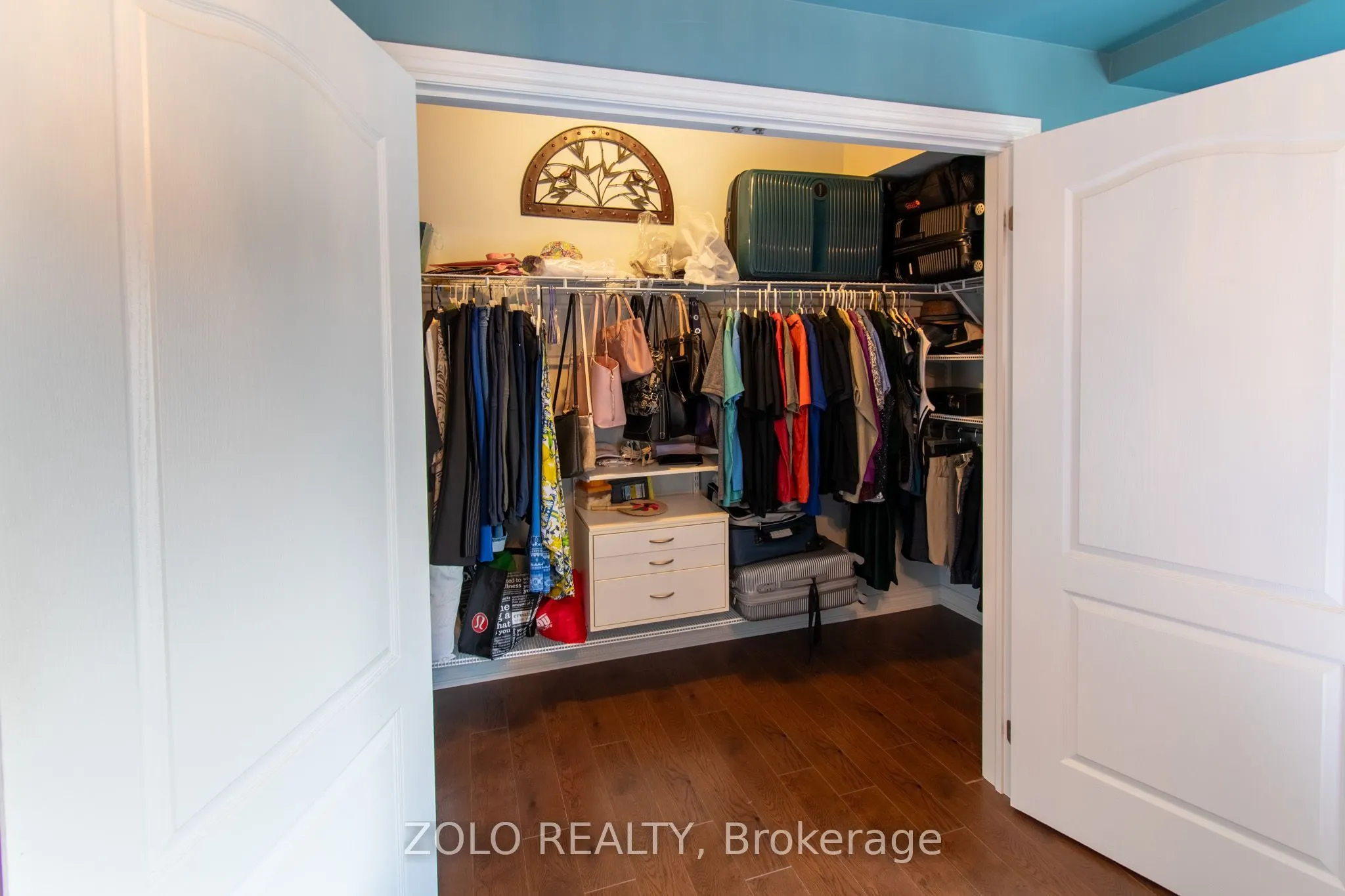 41 Ferndale Drive S #312