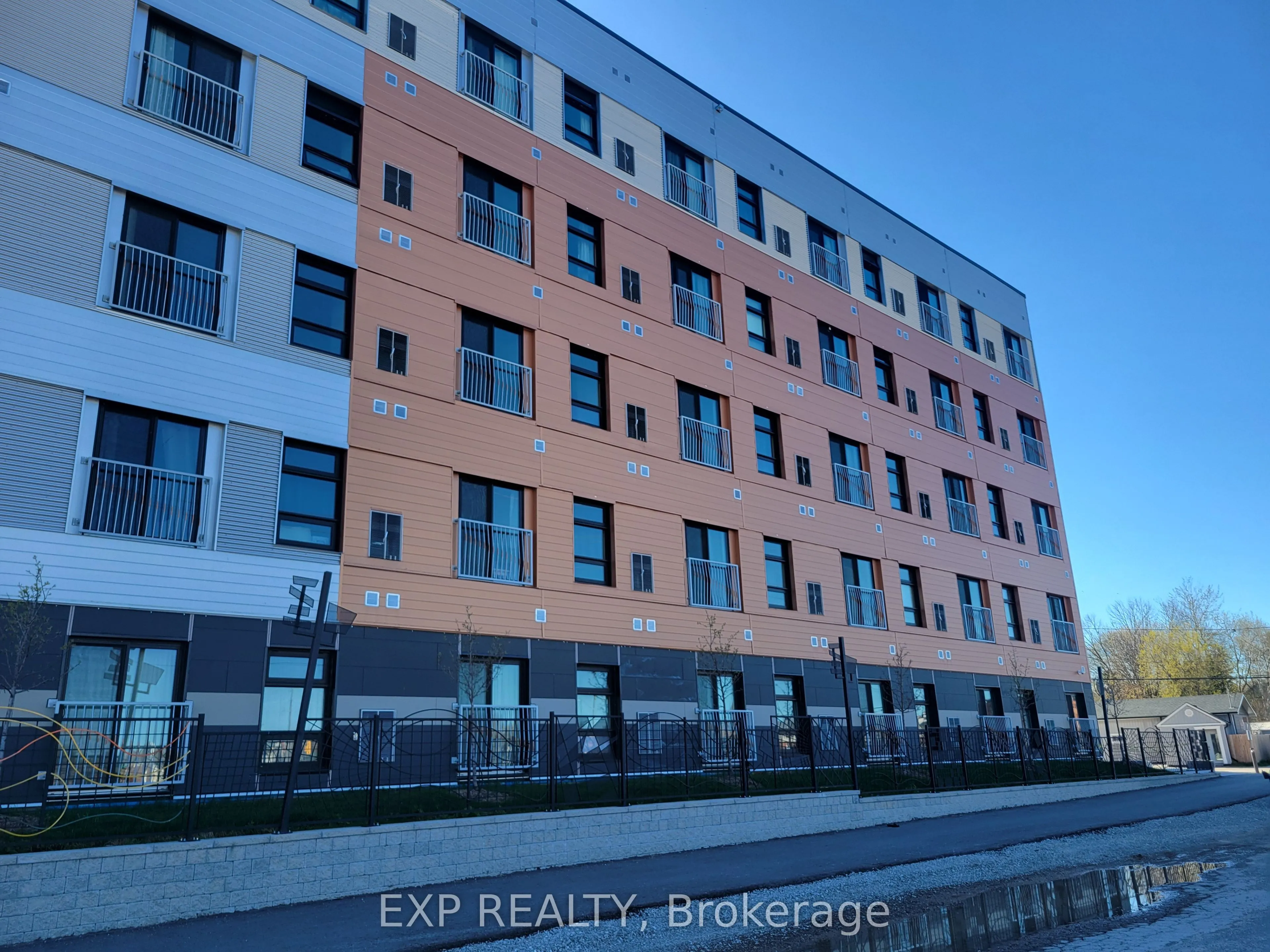 75 Barrie Road #113