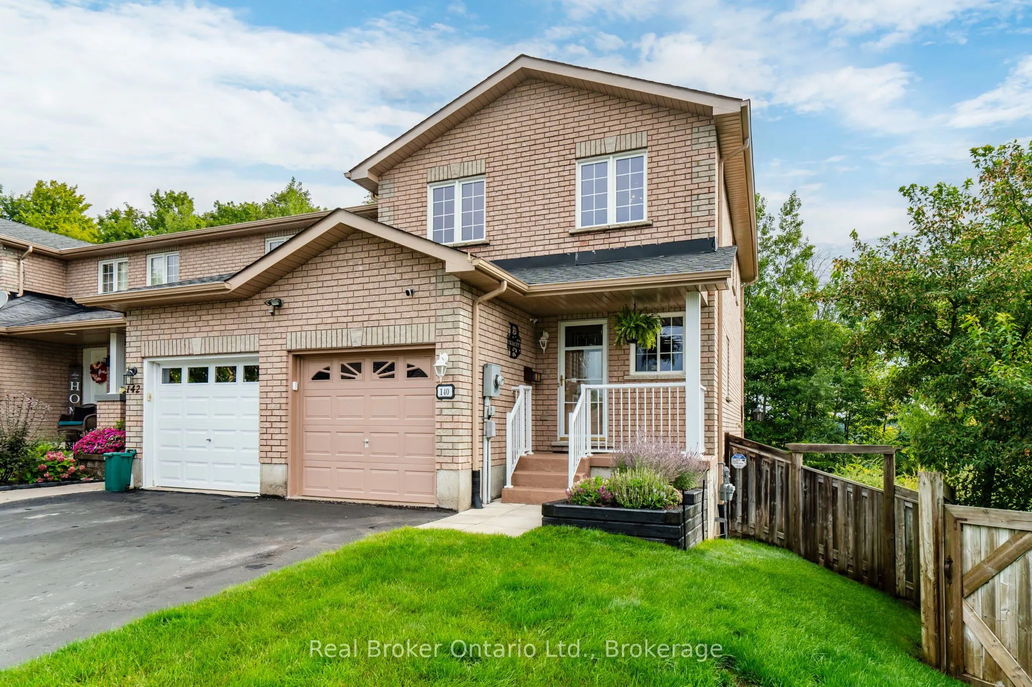 140 Southwinds Crescent