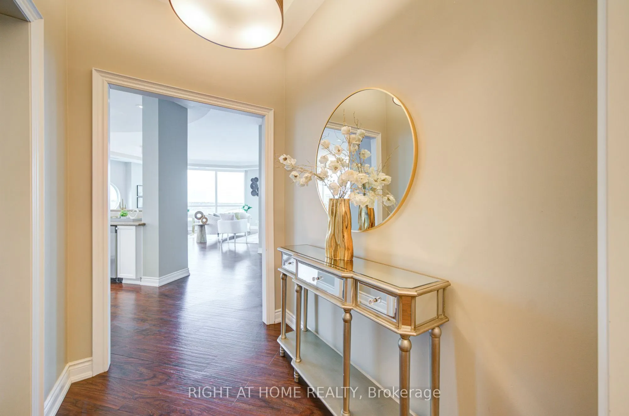 37 Ellen St #Ph06