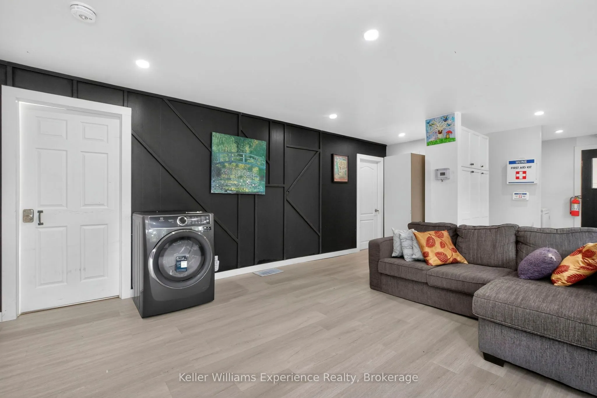 9782 Beachwood Drive