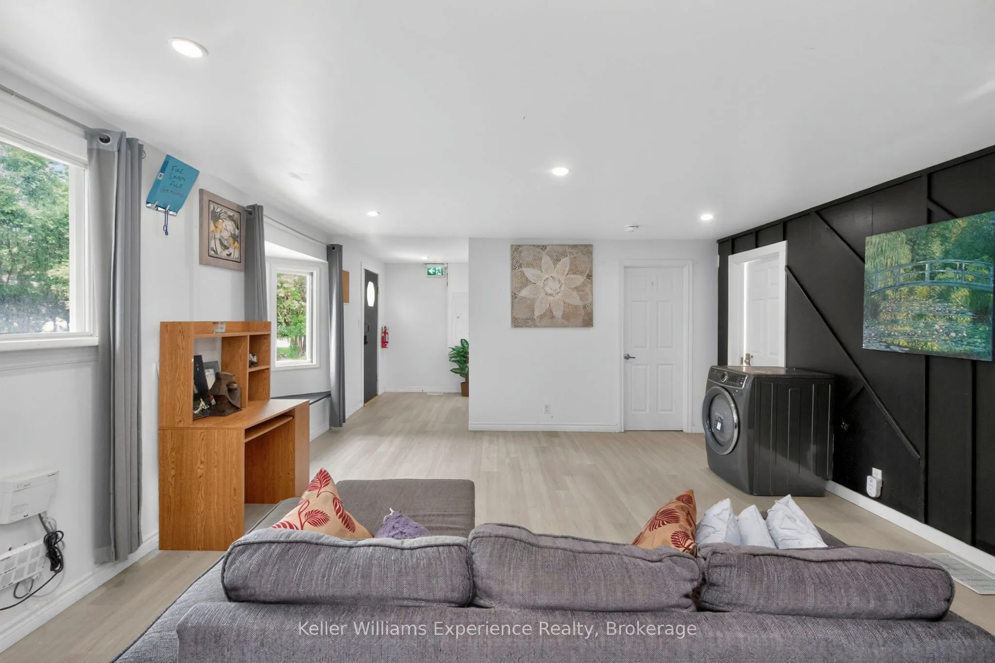 9782 Beachwood Drive