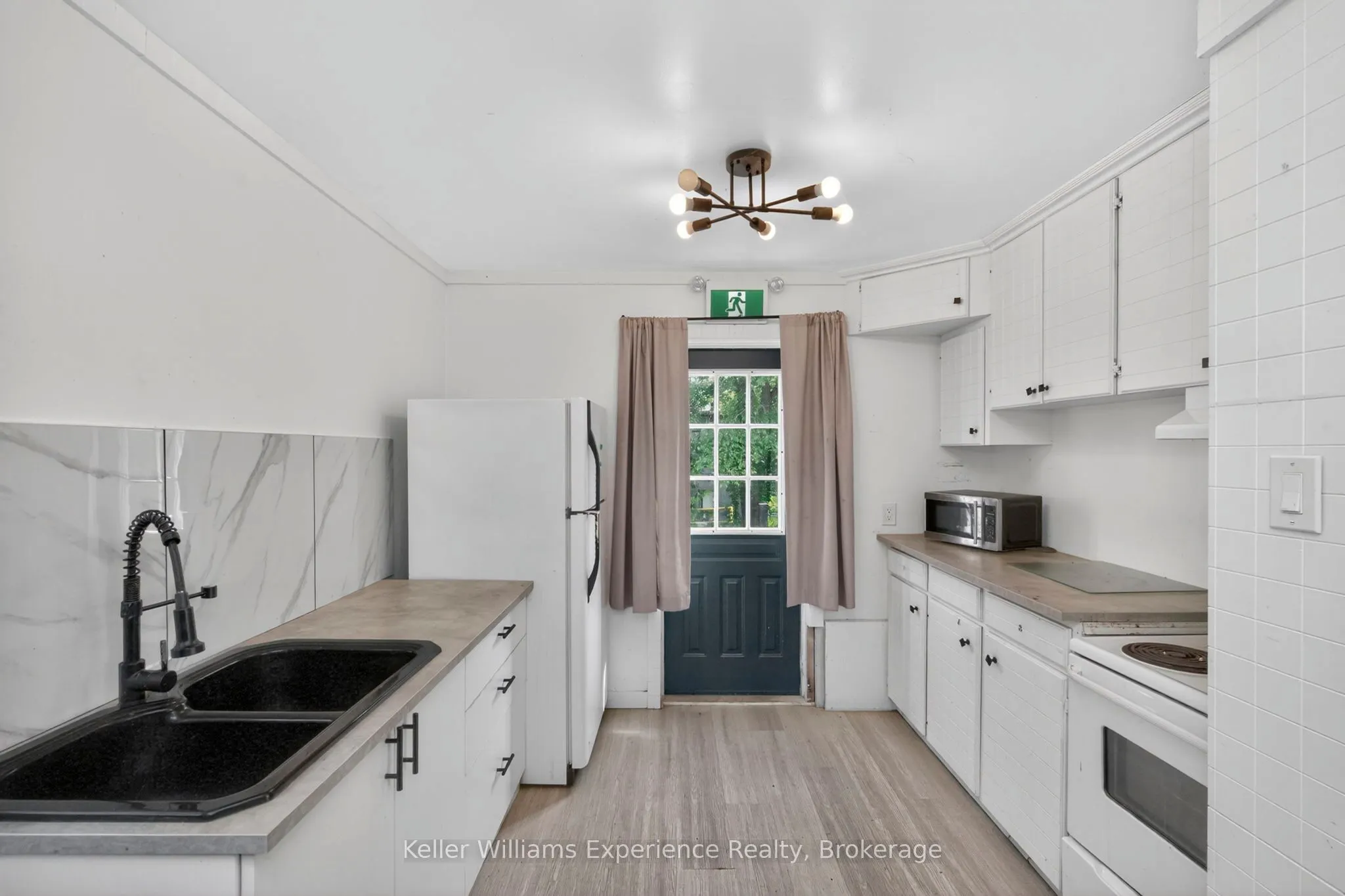 9782 Beachwood Drive