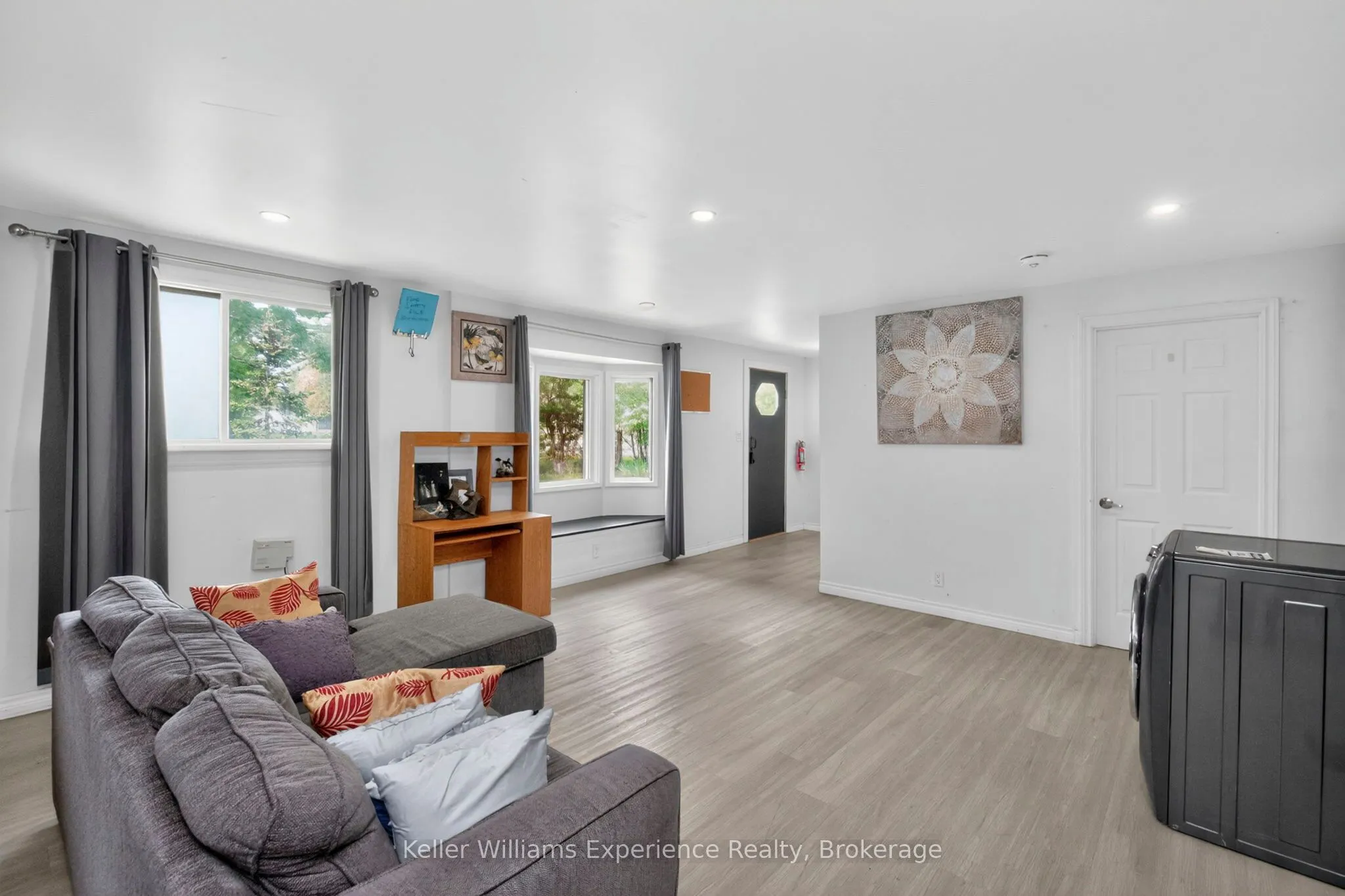 9782 Beachwood Drive