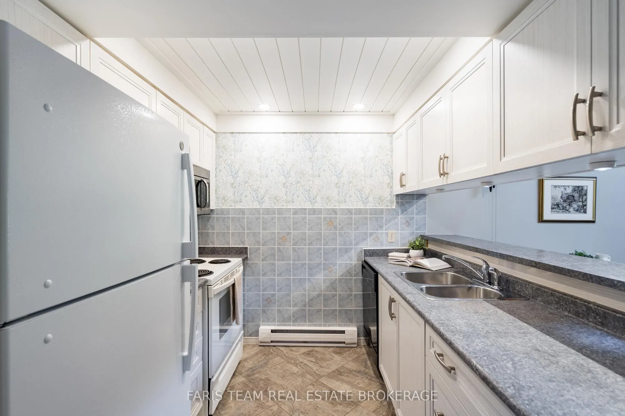 21 Laguna Parkway #16