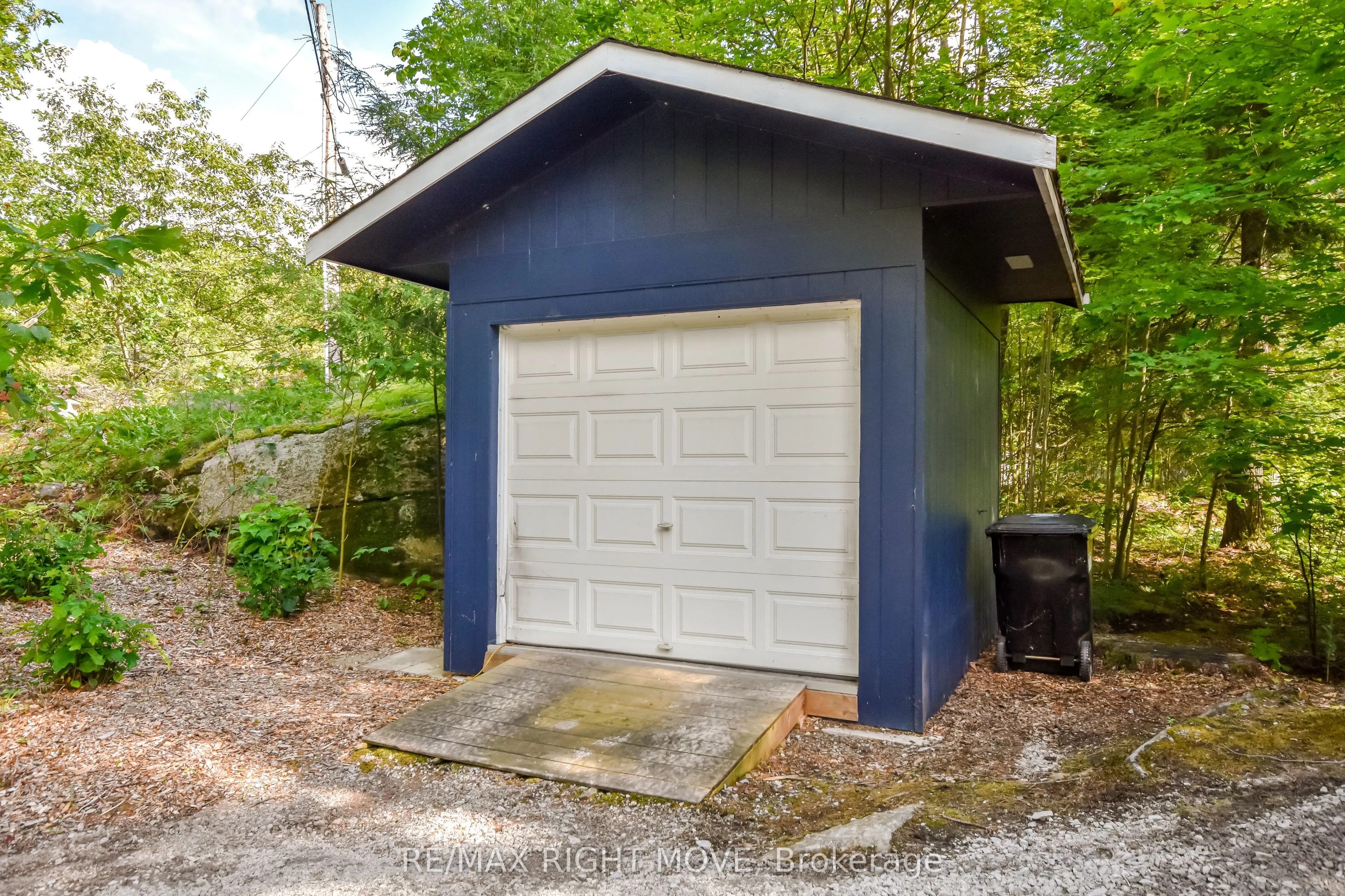 1643 Baldy Lane