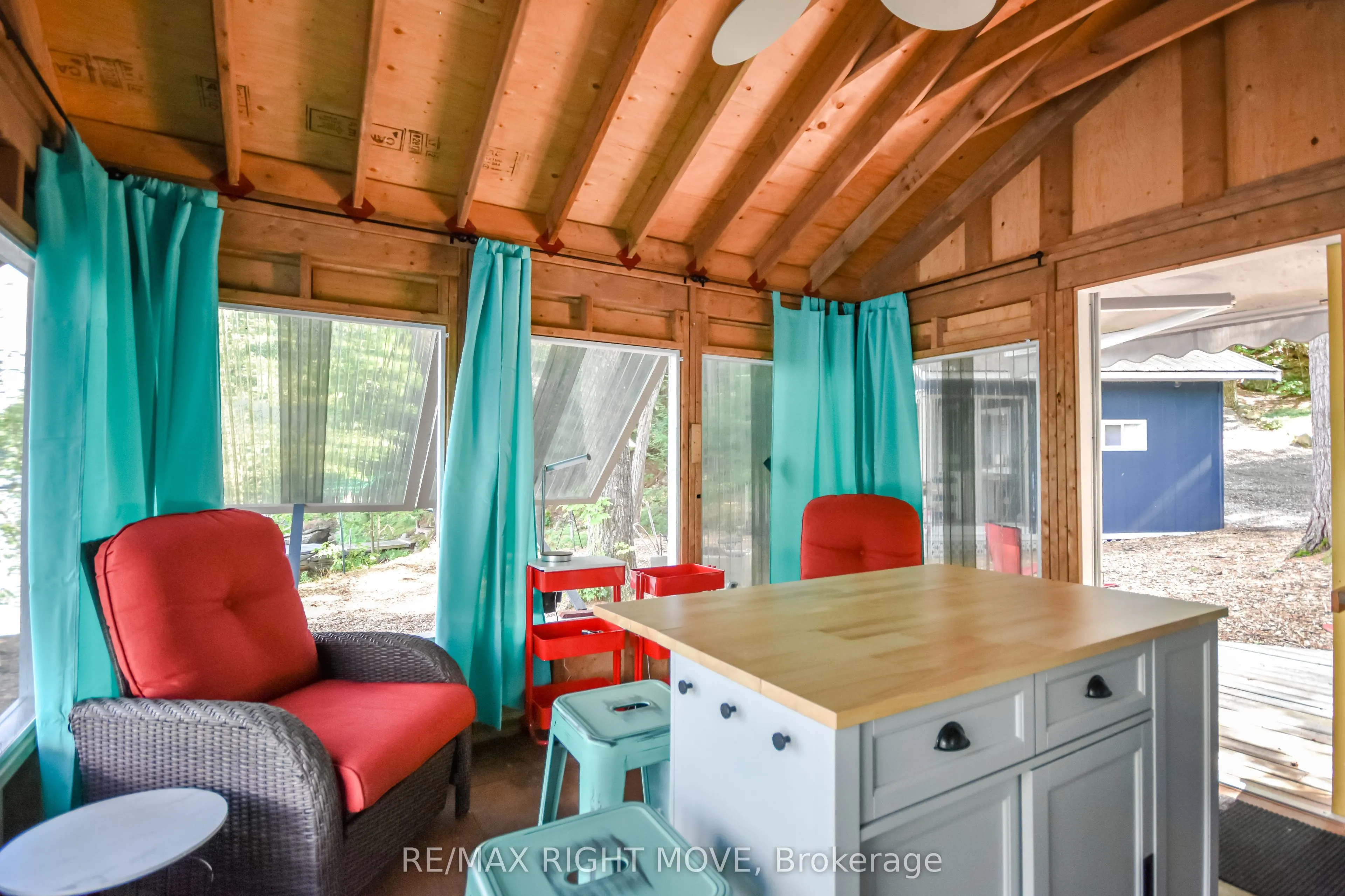 1643 Baldy Lane