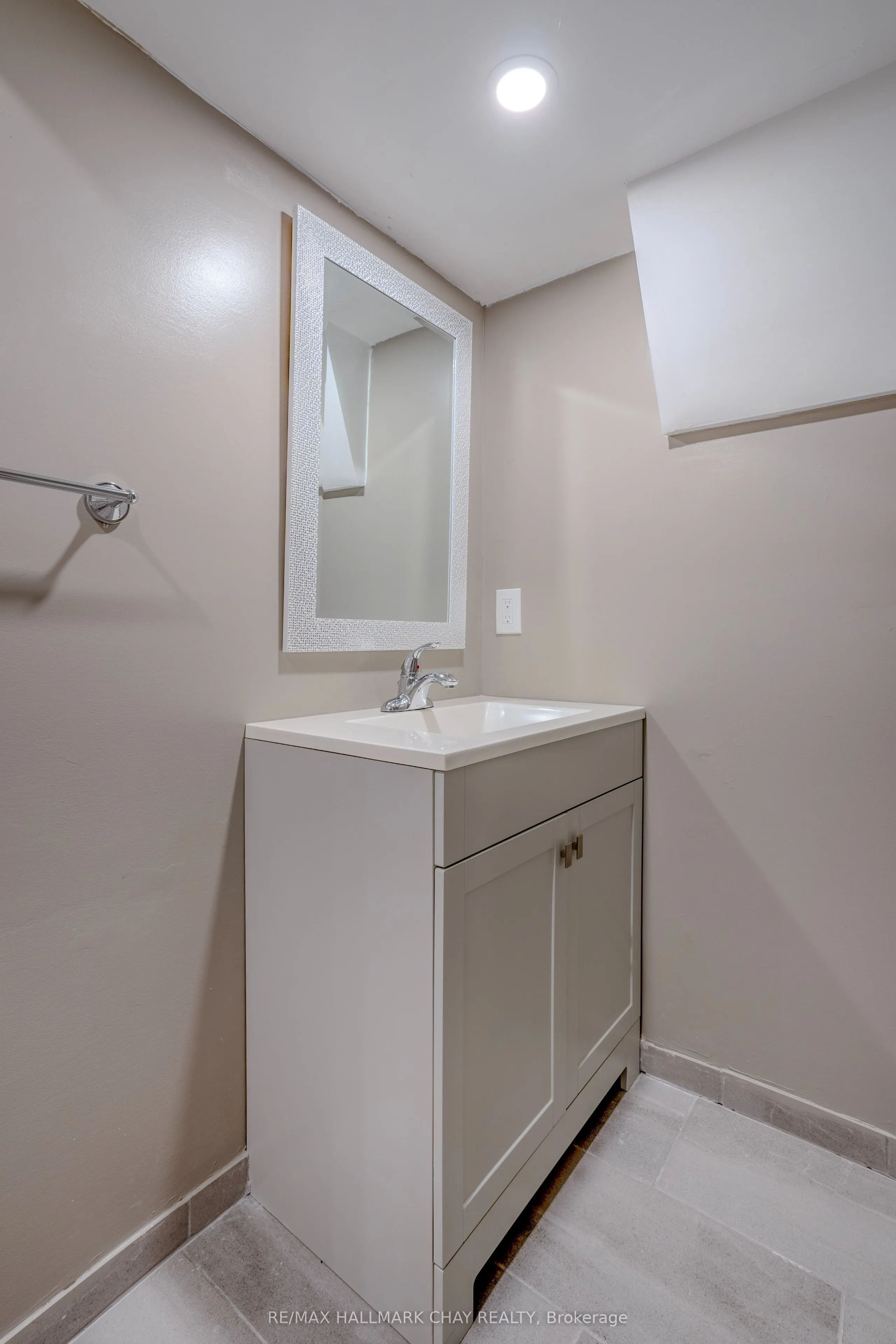 61 Neelands Street #Basement
