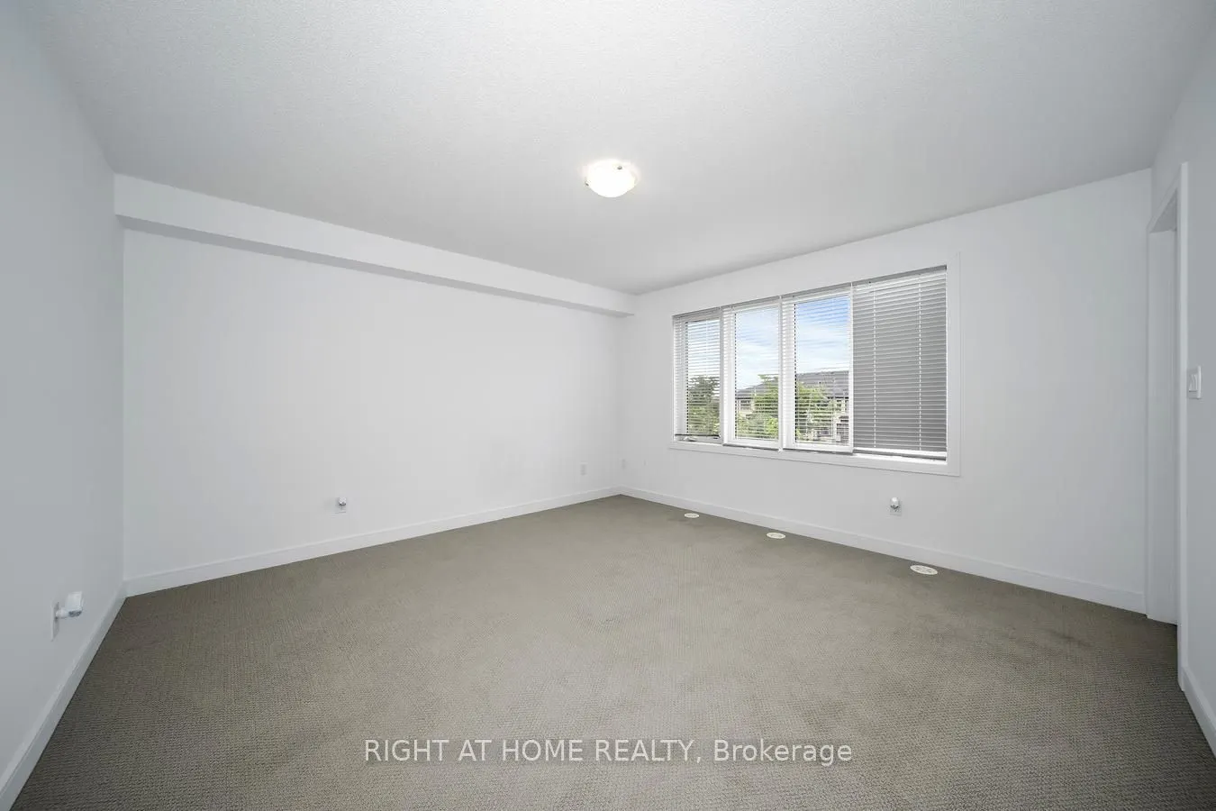6 Blue Forest Crescent