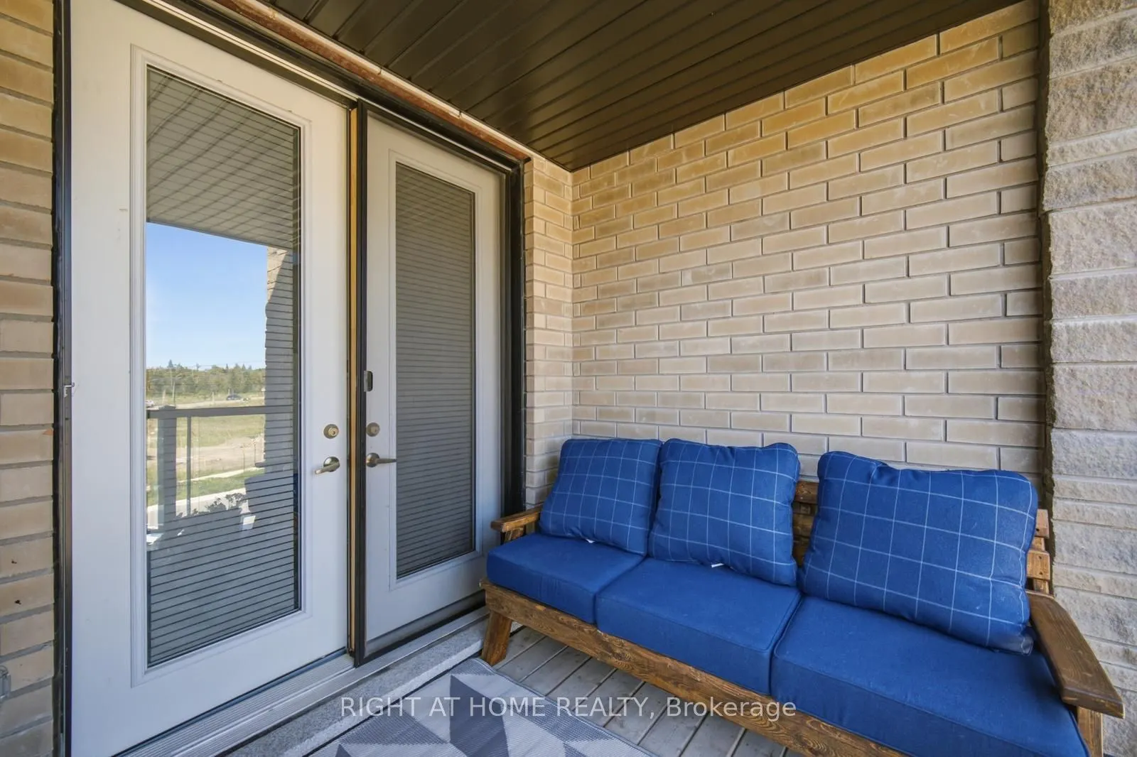 6 Blue Forest Crescent