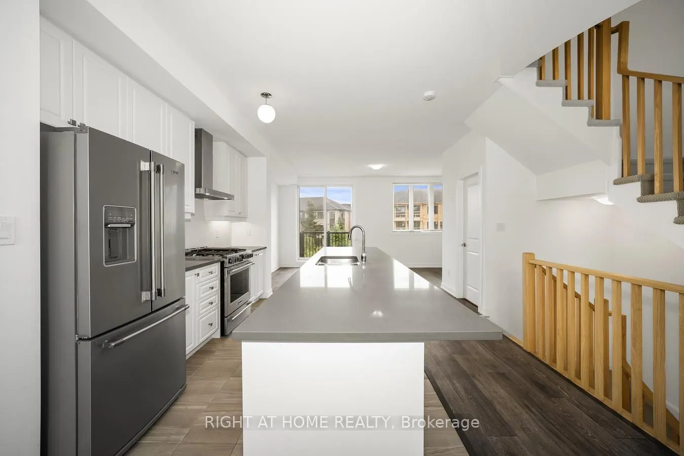 6 Blue Forest Crescent