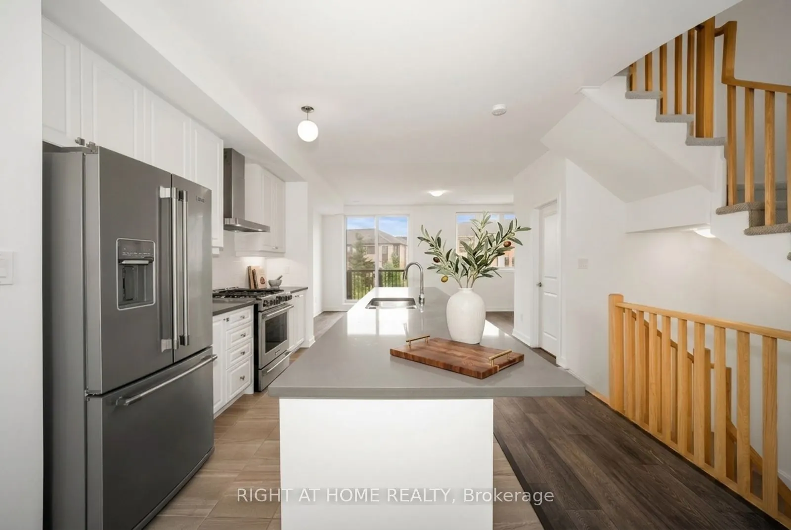 6 Blue Forest Crescent