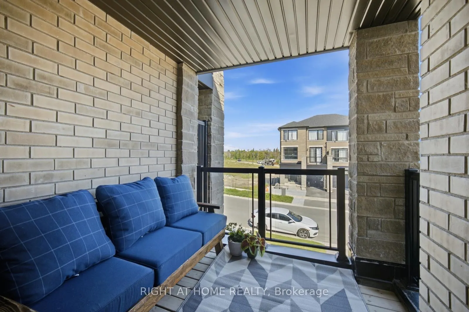 6 Blue Forest Crescent
