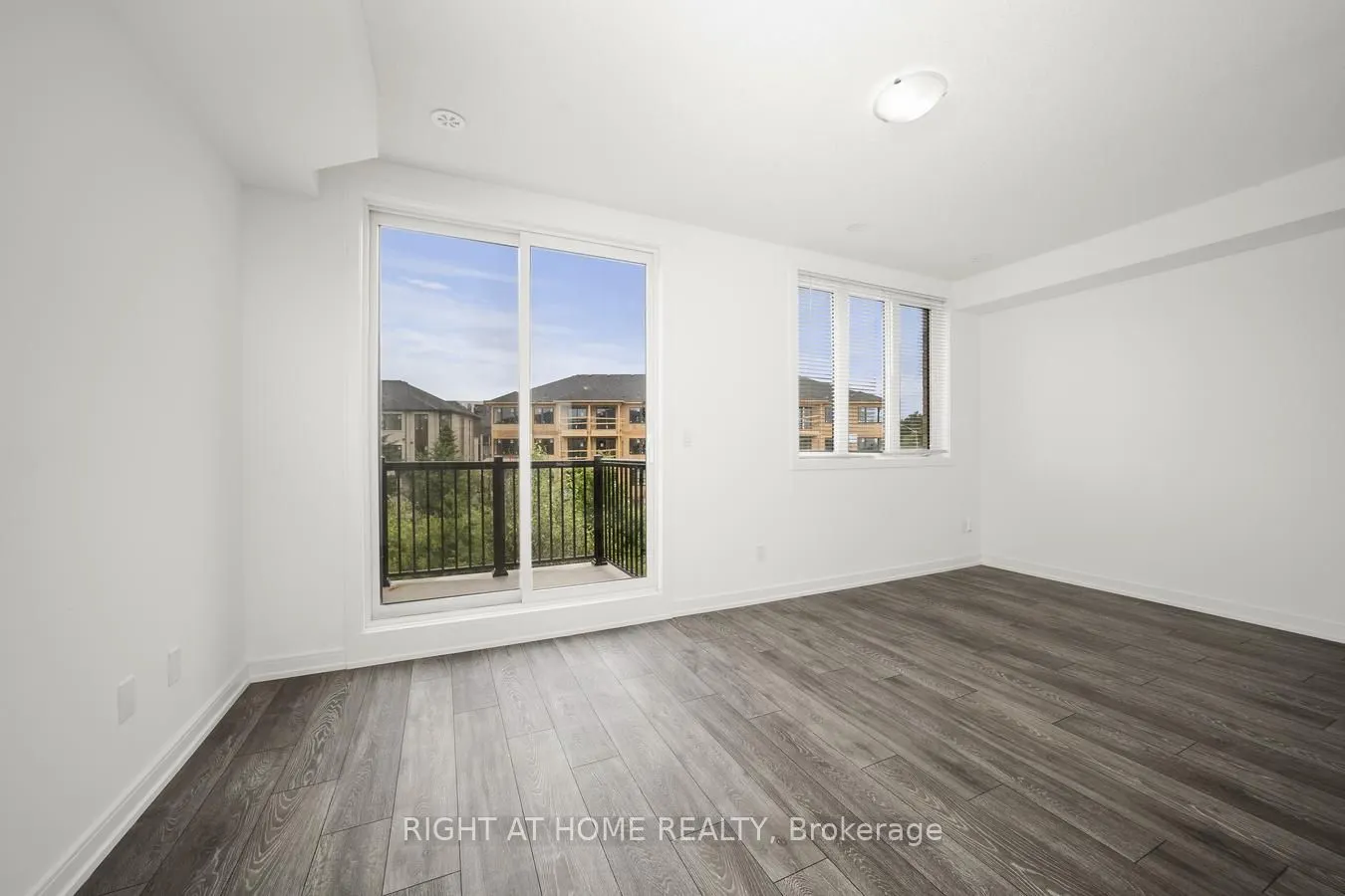 6 Blue Forest Crescent