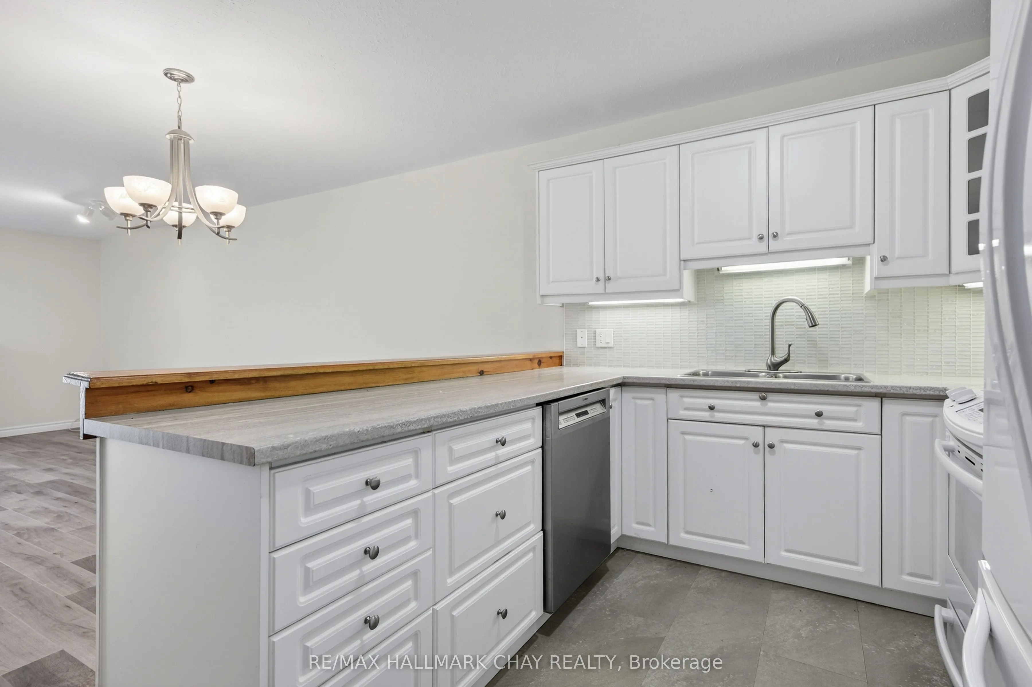 275 Huron Street #11
