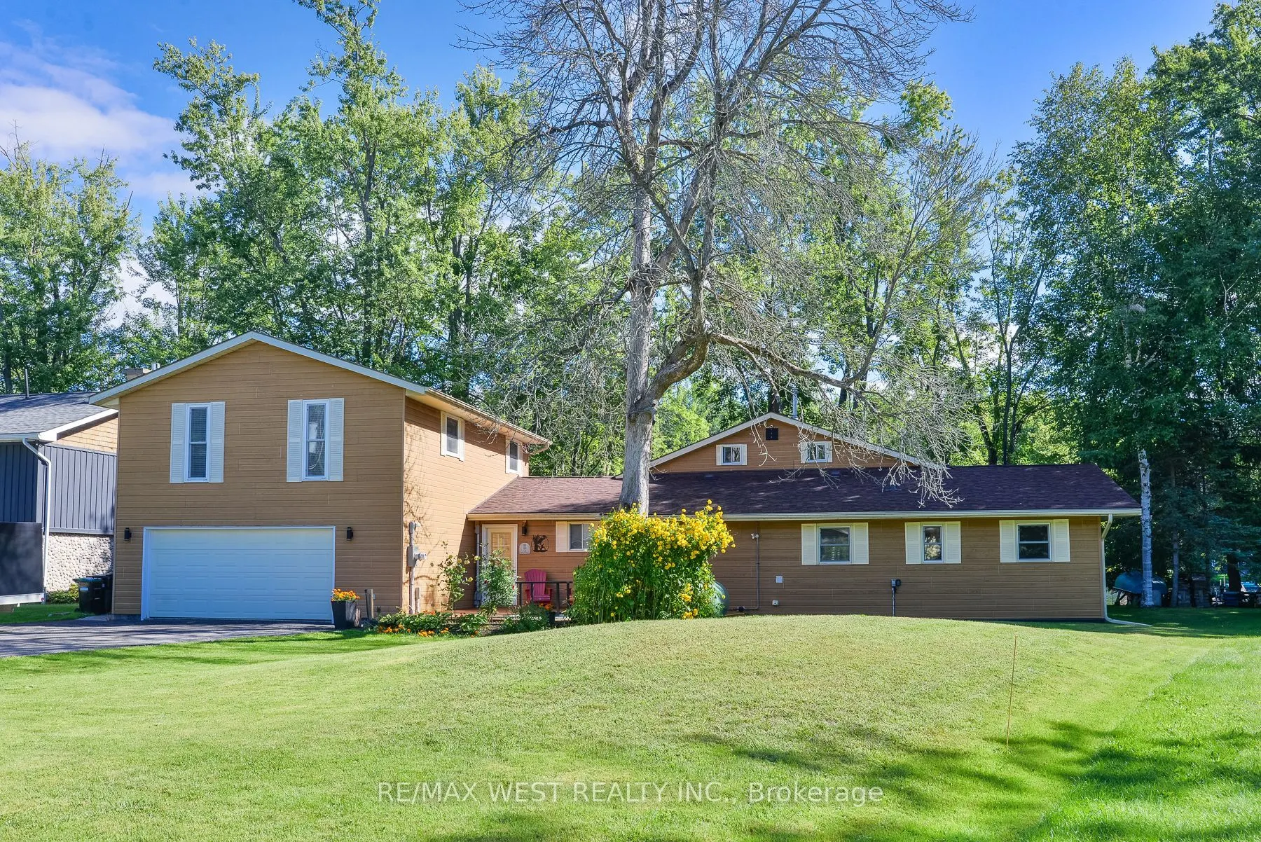 3587 Lauderdale Point Crescent