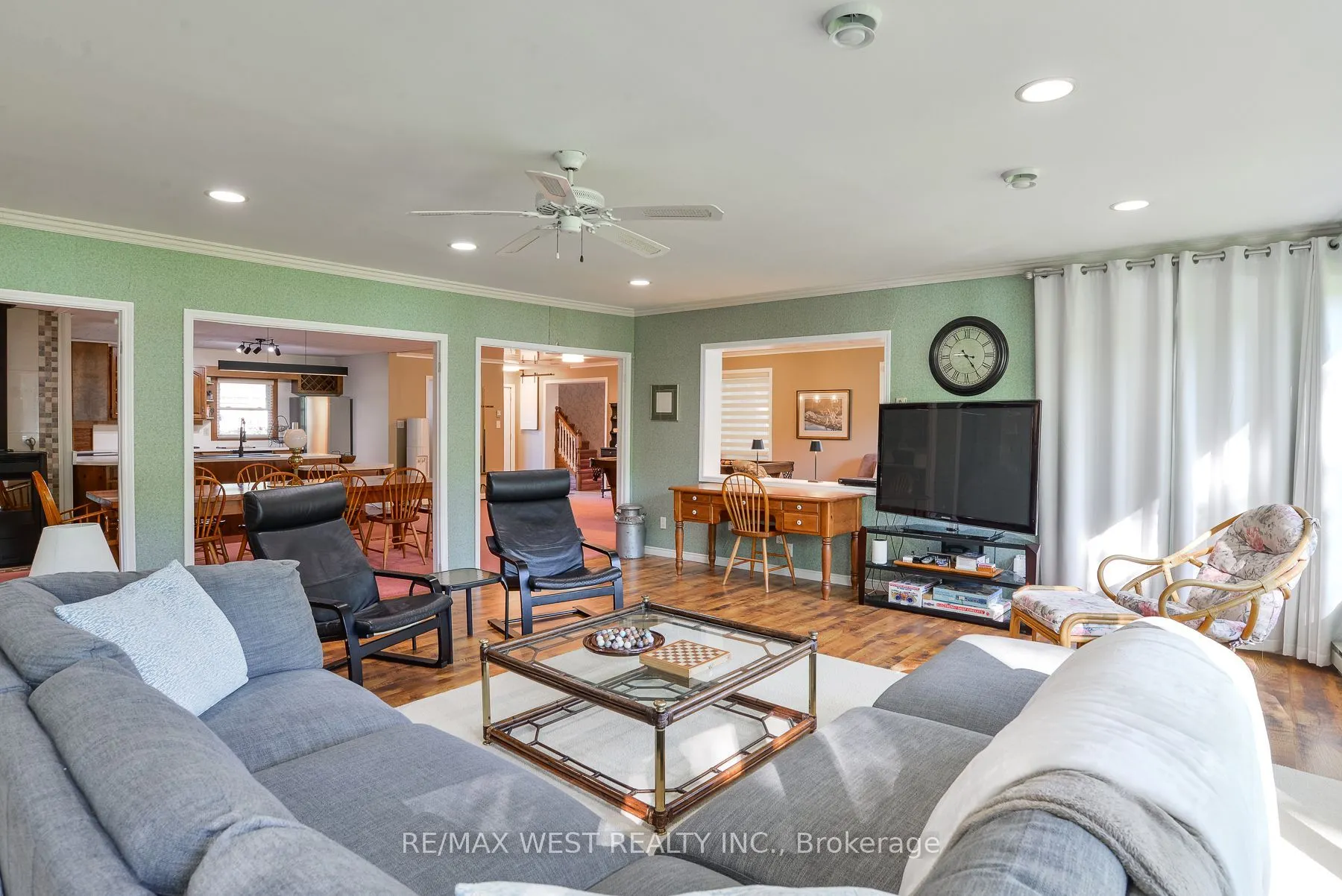 3587 Lauderdale Point Crescent