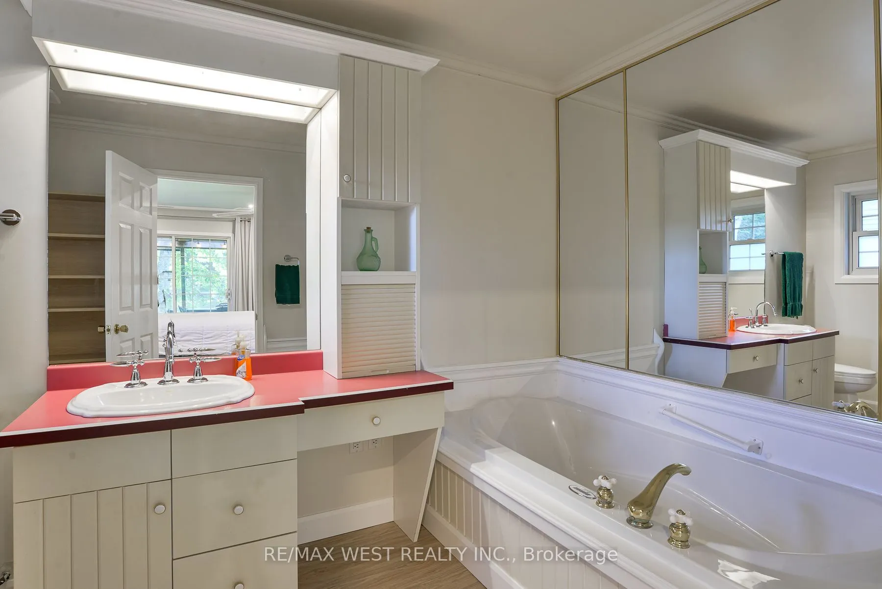 3587 Lauderdale Point Crescent