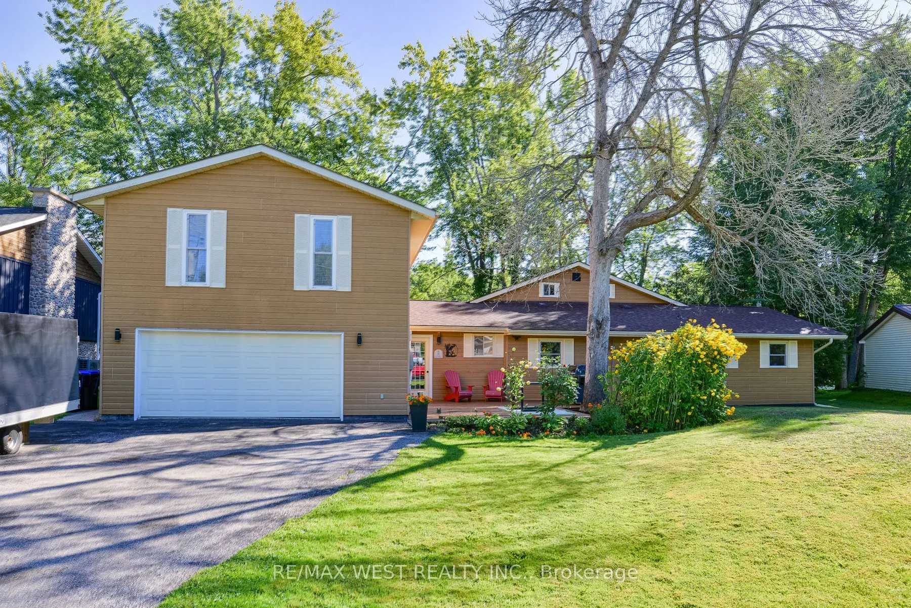 3587 Lauderdale Point Crescent