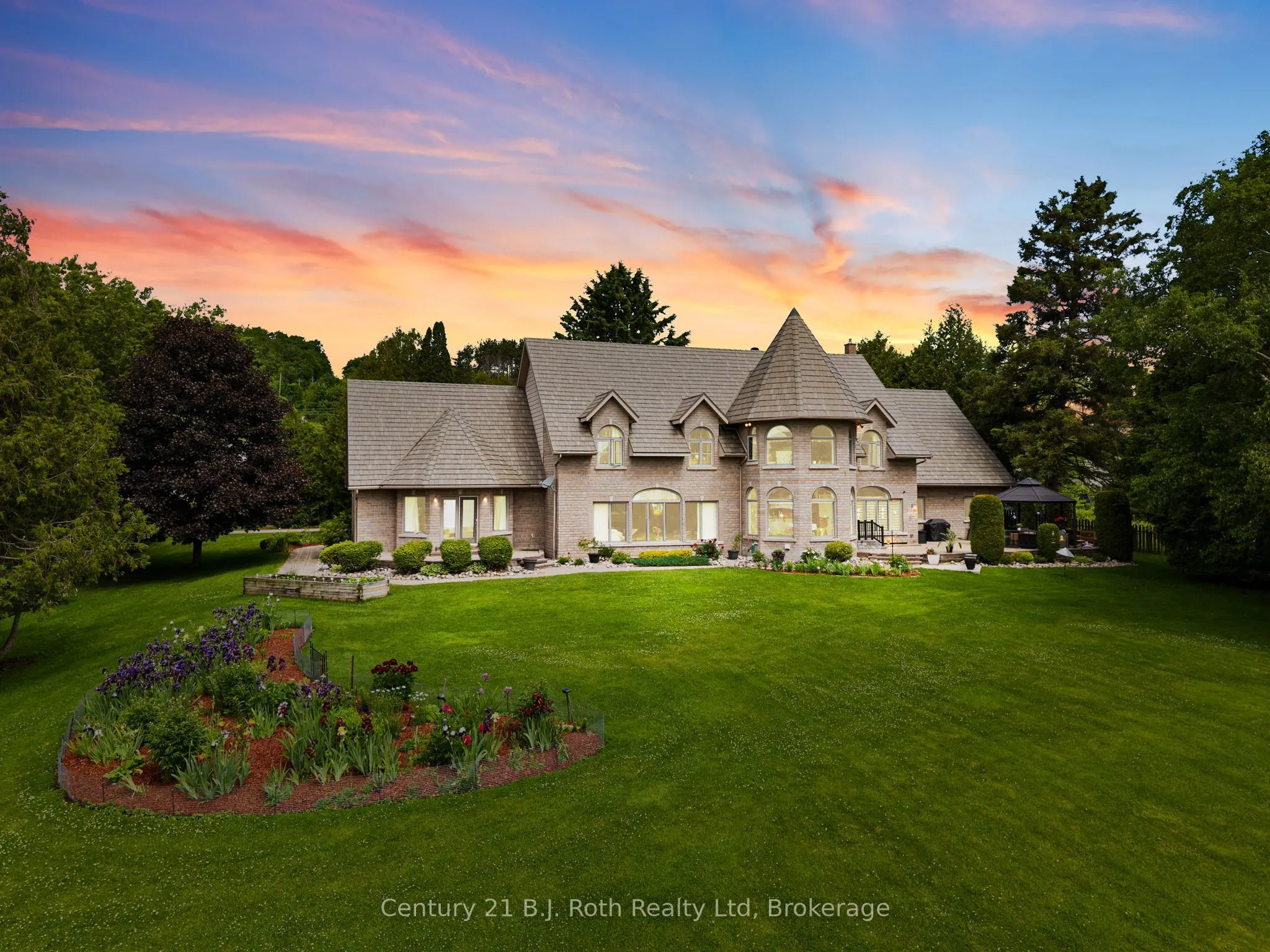 339 Champlain Road