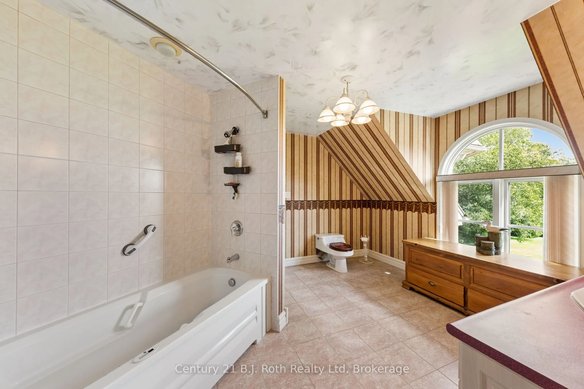 339 Champlain Road