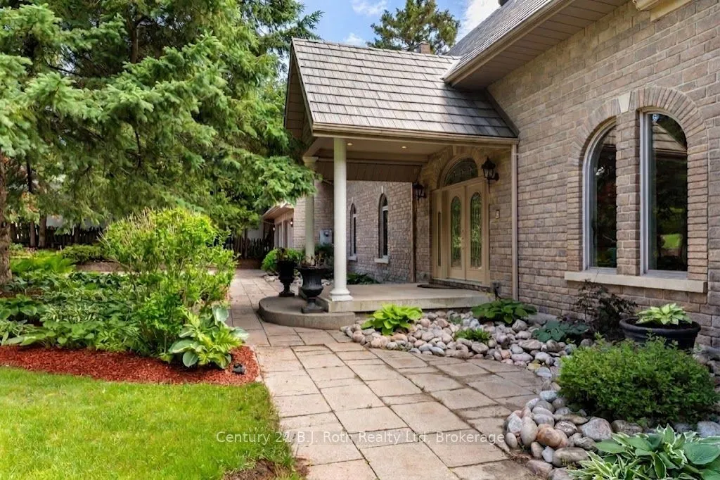 339 Champlain Road