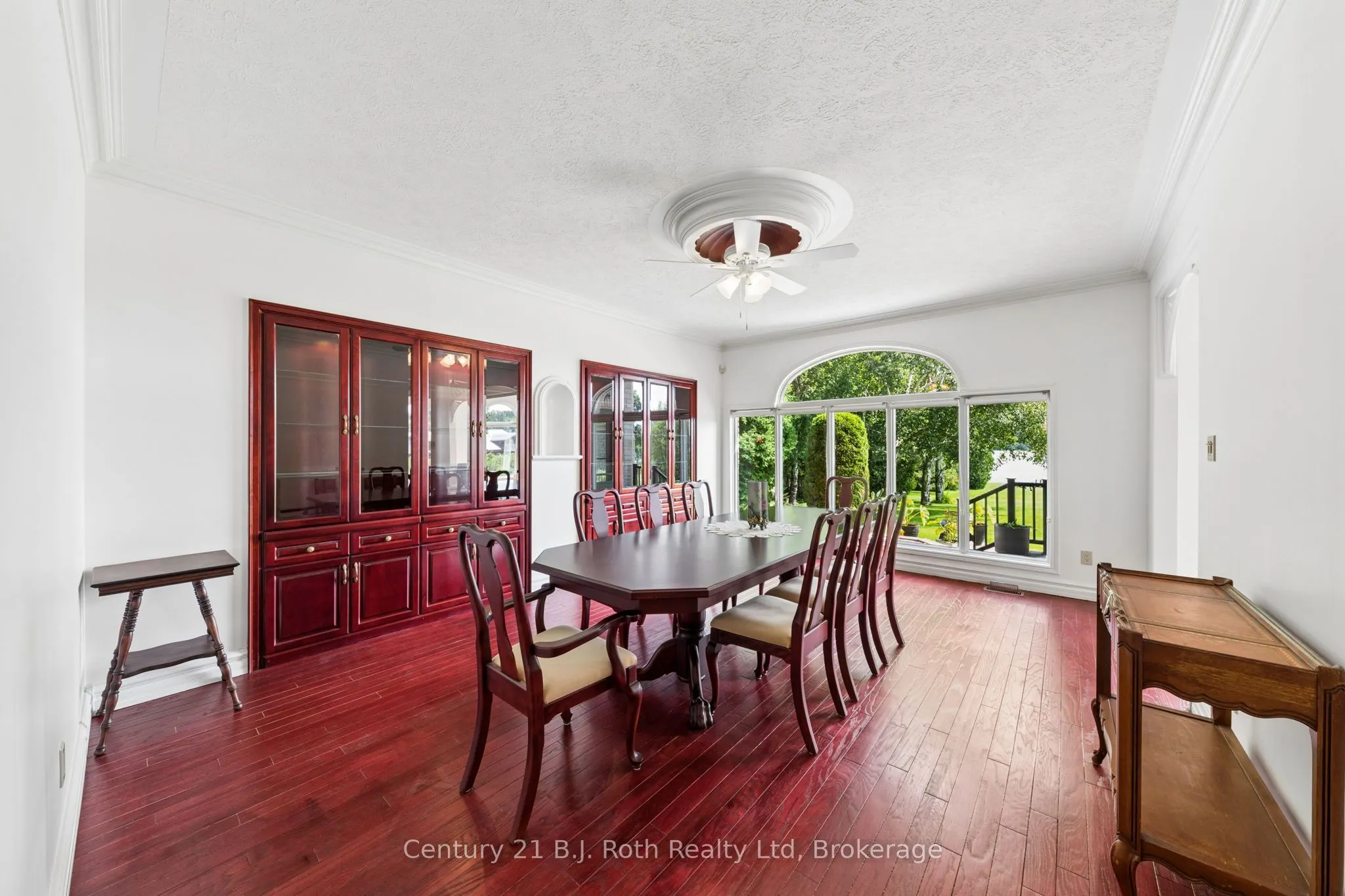 339 Champlain Road