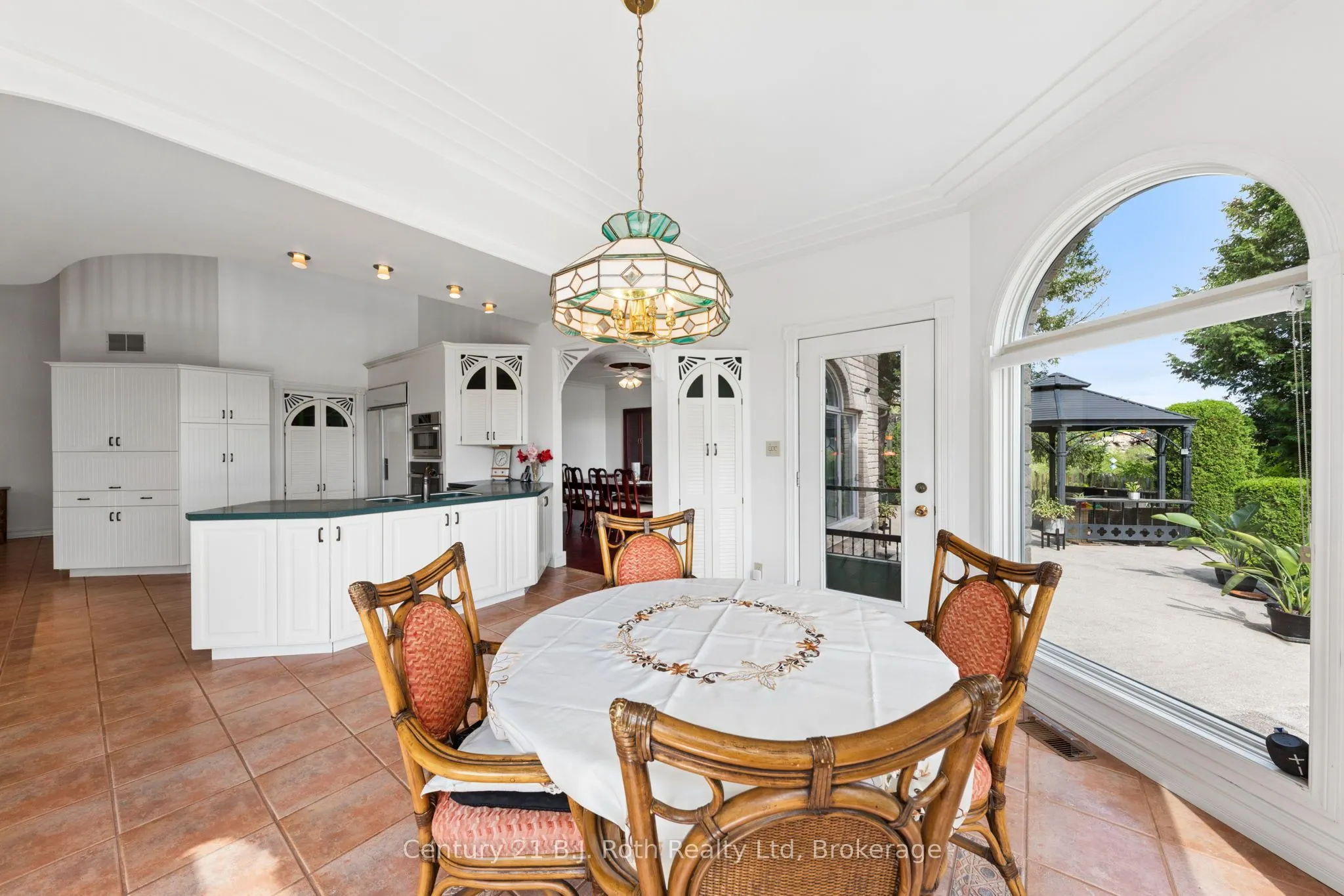 339 Champlain Road
