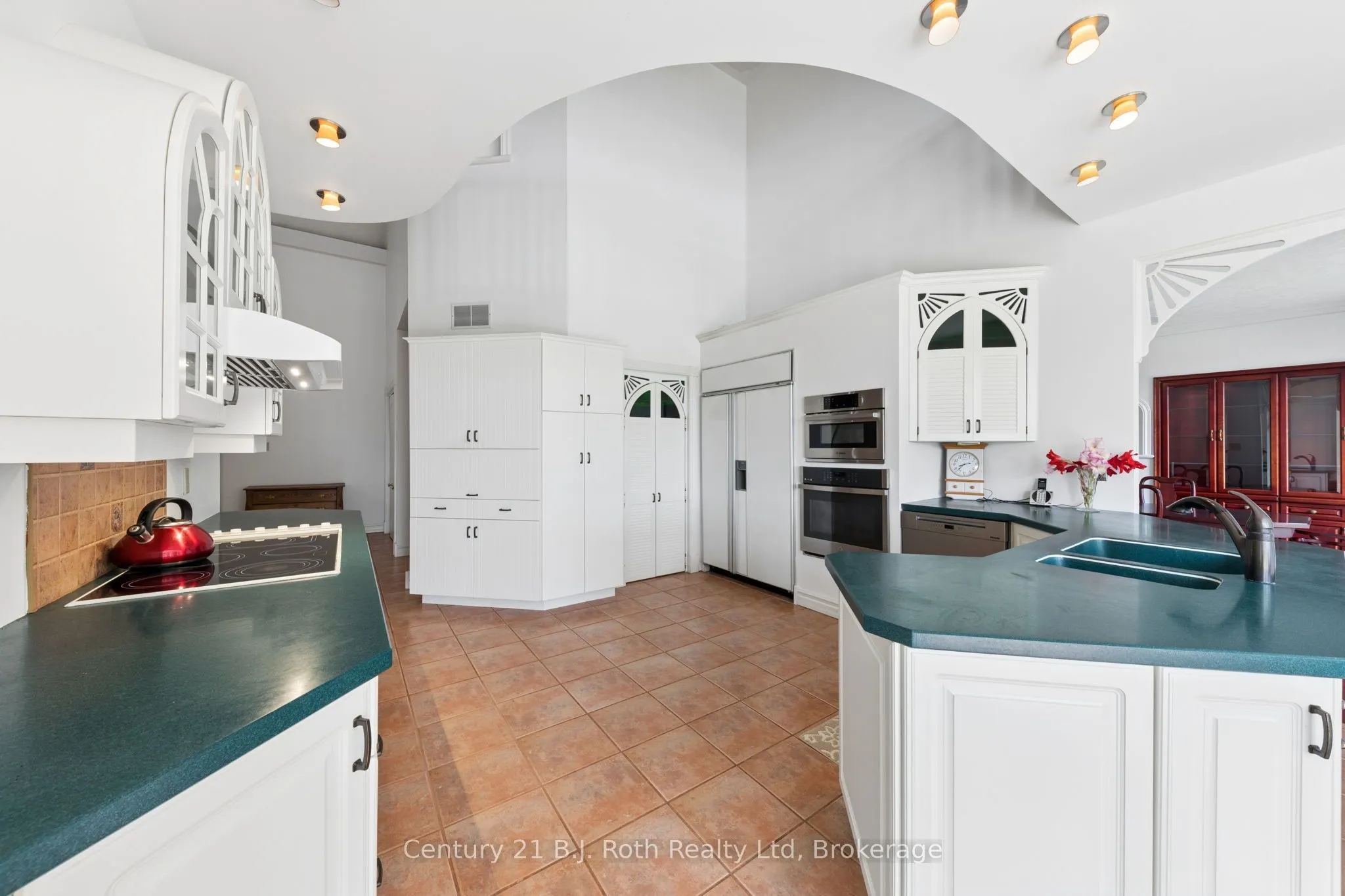339 Champlain Road