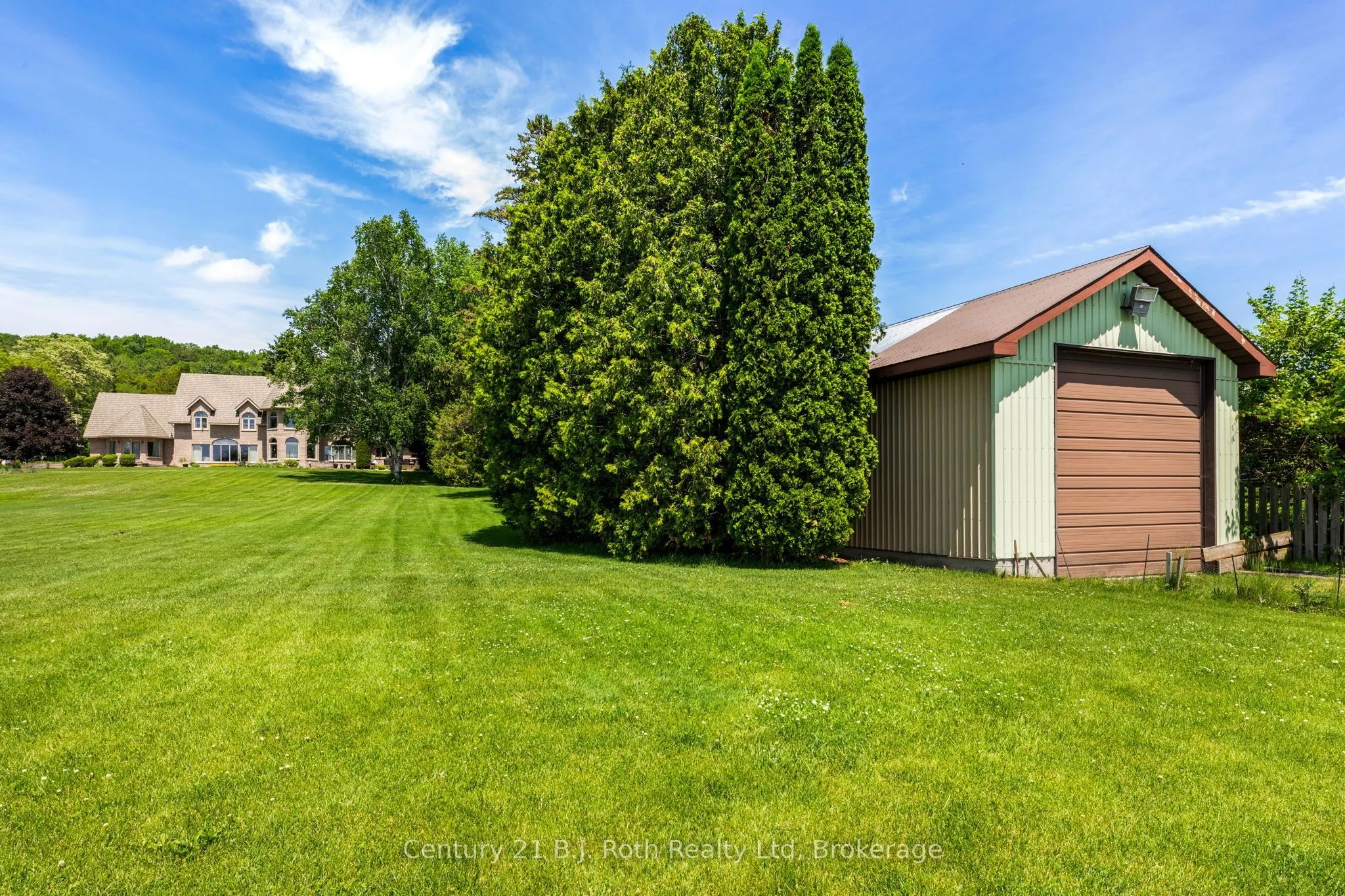339 Champlain Road