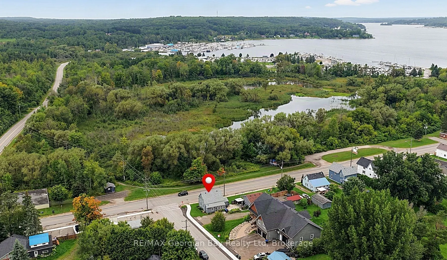154 ROBERT Street W