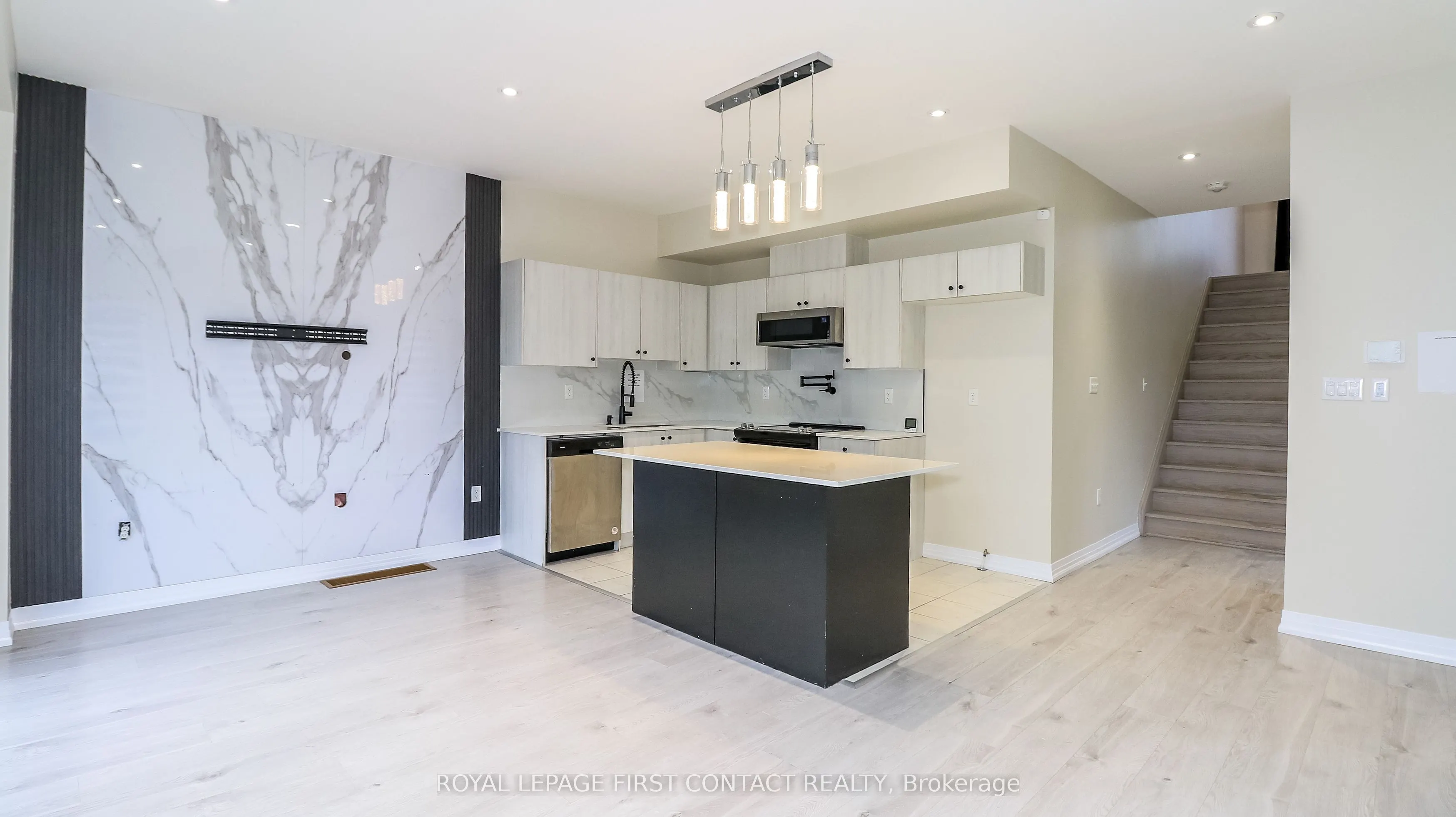 92 Fairlane Avenue