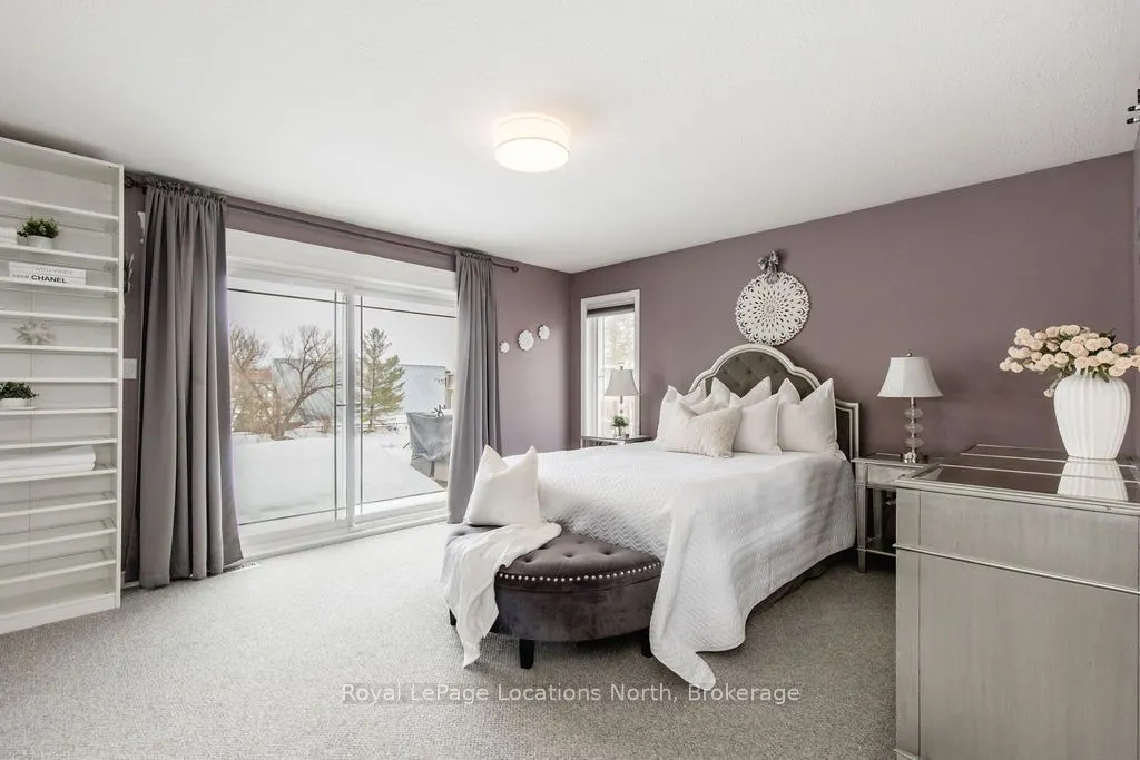 1094 RIVER Road W