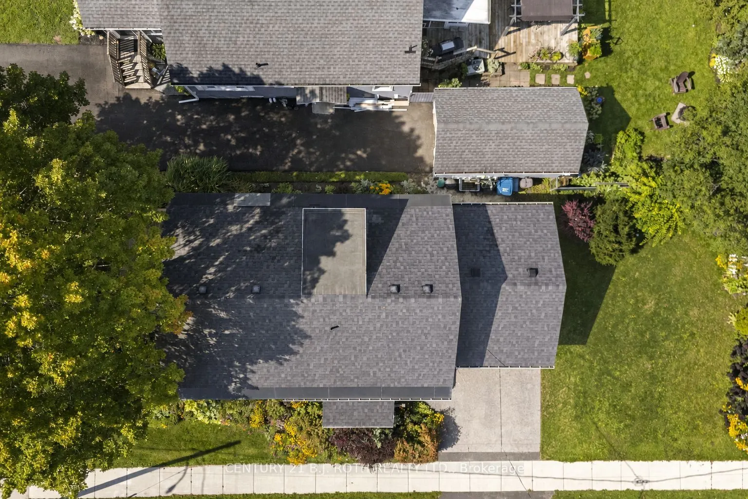 328 Colborne Street W