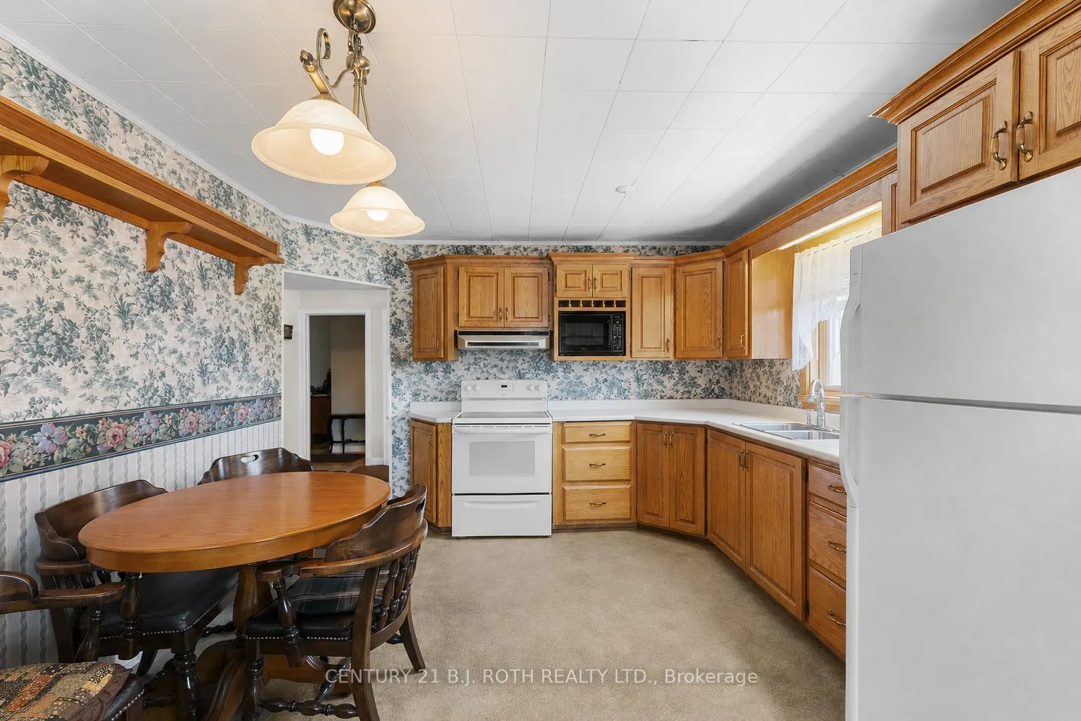 328 Colborne Street W